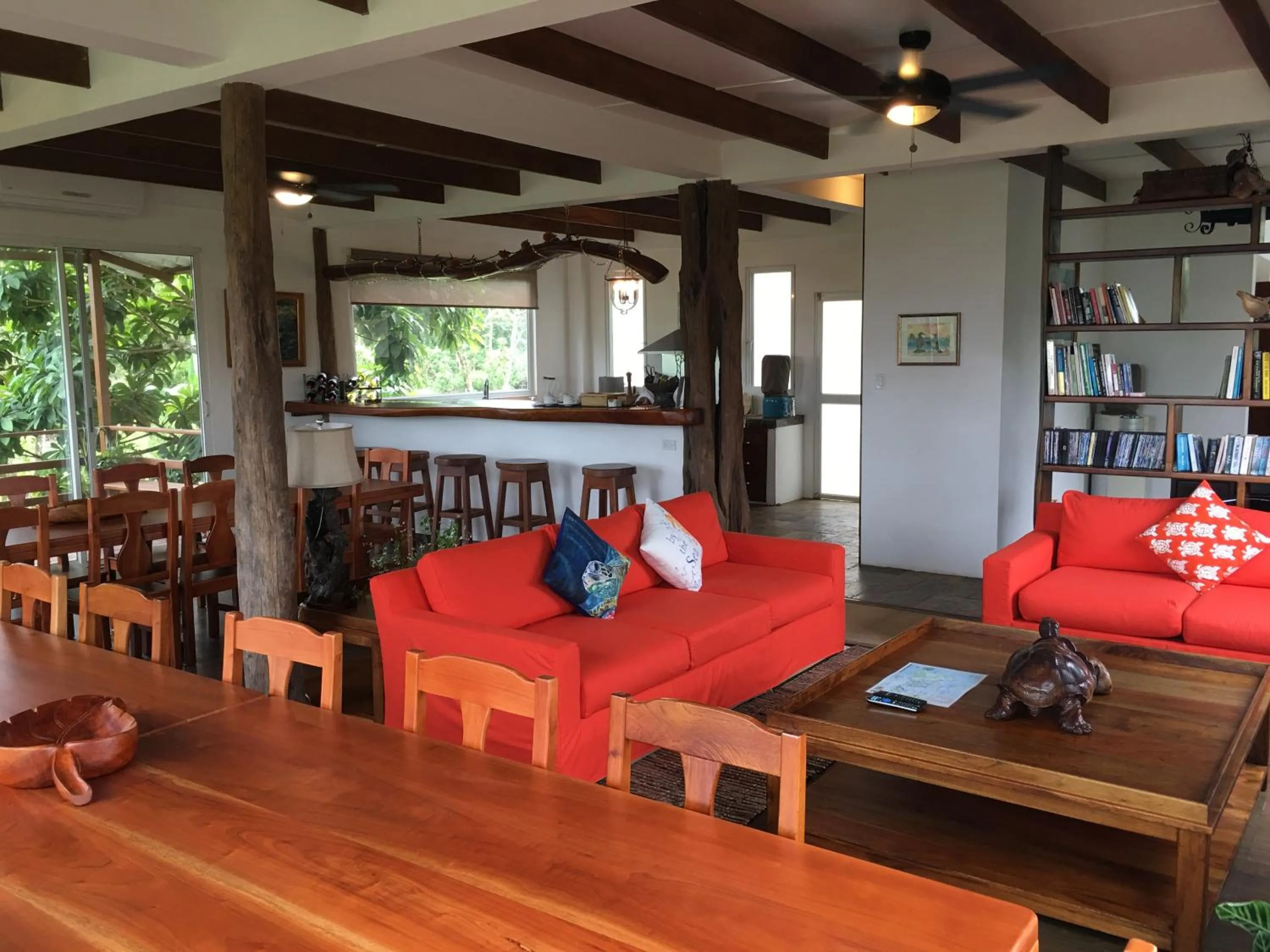 Communal lounge/ TV room in Semilla Verde Boutique Hotel