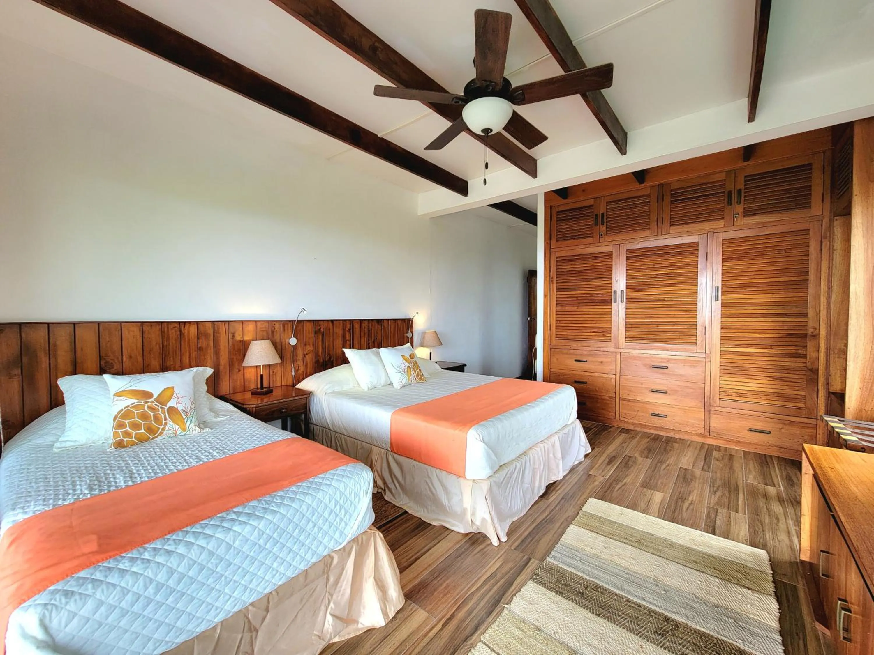 Photo of the whole room, Bed in Semilla Verde Boutique Hotel