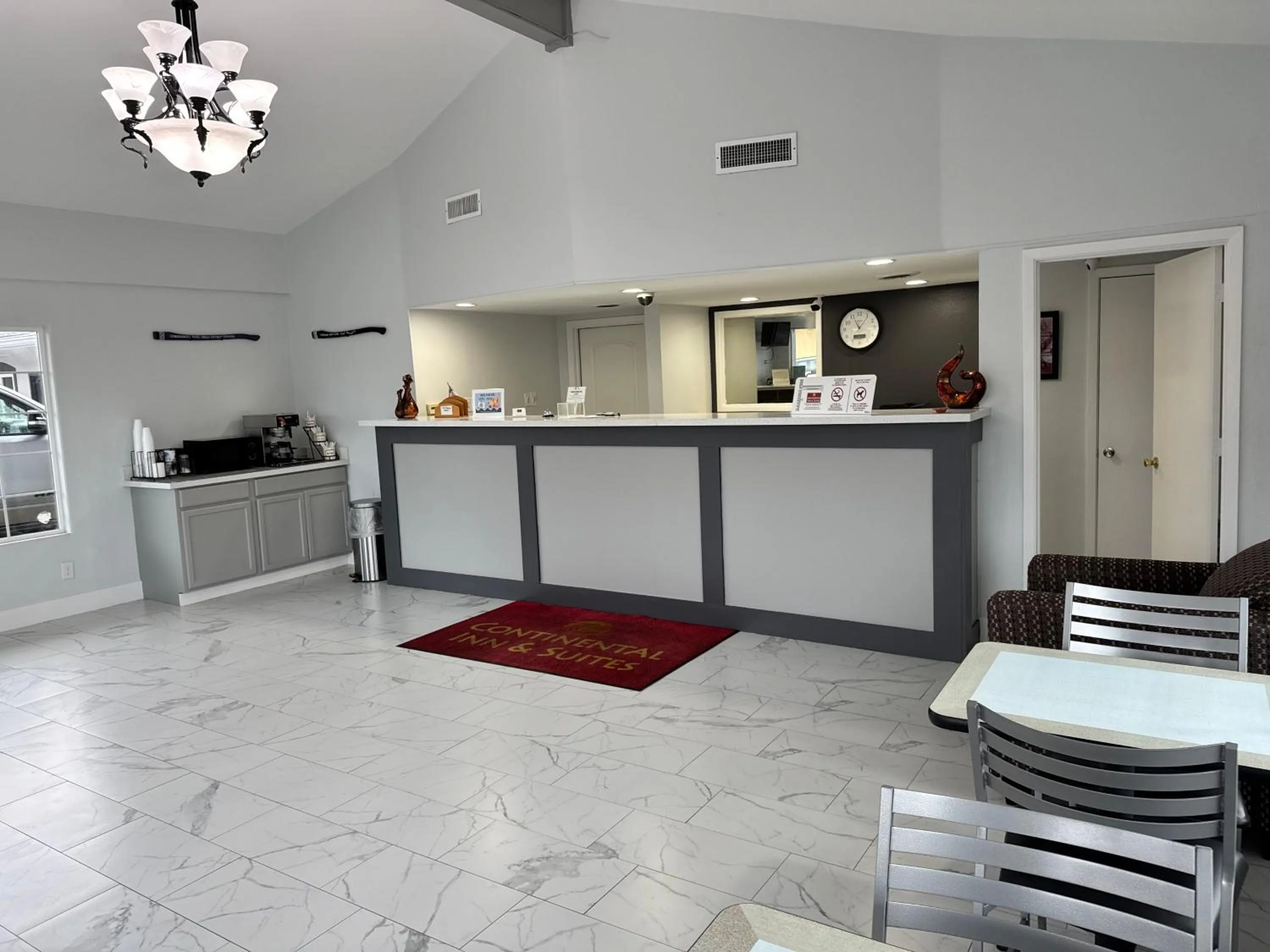 Coffee/tea facilities in Continental Inn and Suites Nacogdoches TX SFA University Downtown