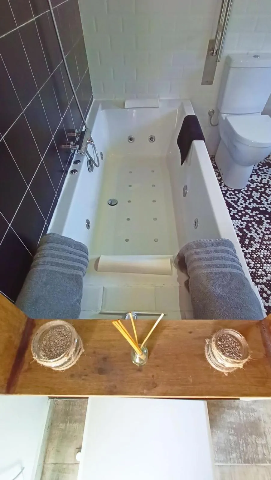 Hot Tub in Casa Rural Txokoetxe