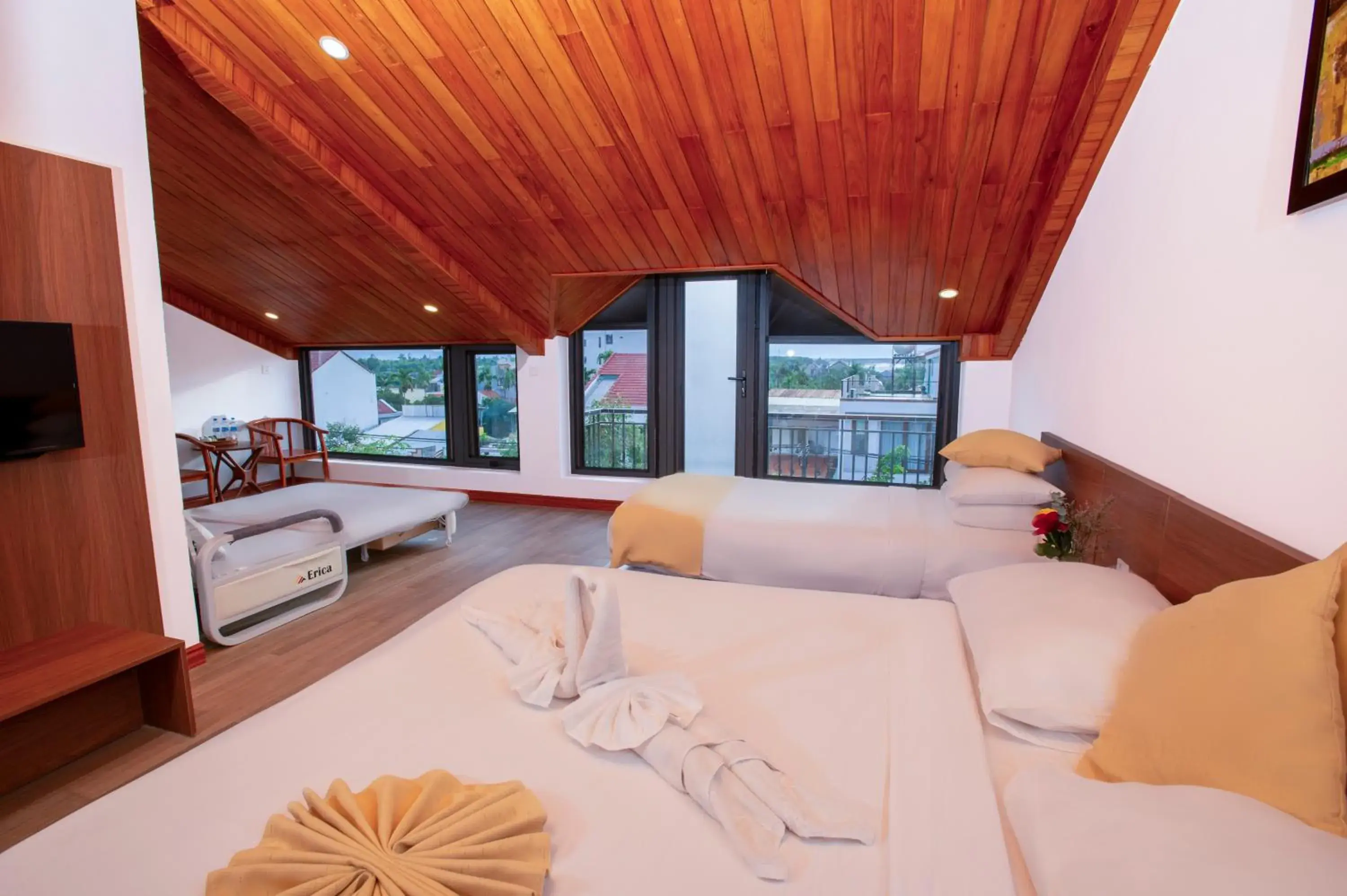 Family Room in Hoi An Majestic Villa Family Room in Hoi An Majestic Villa