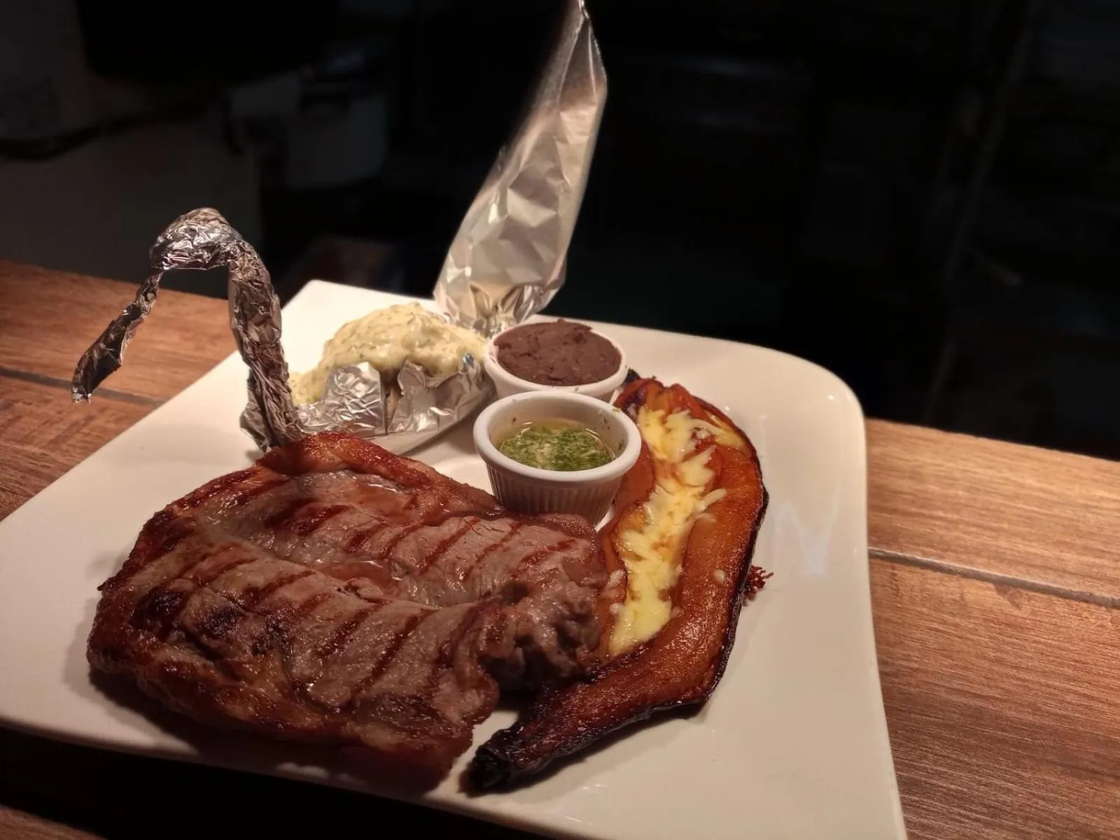 Restaurant/places to eat in Hotel El Bambu