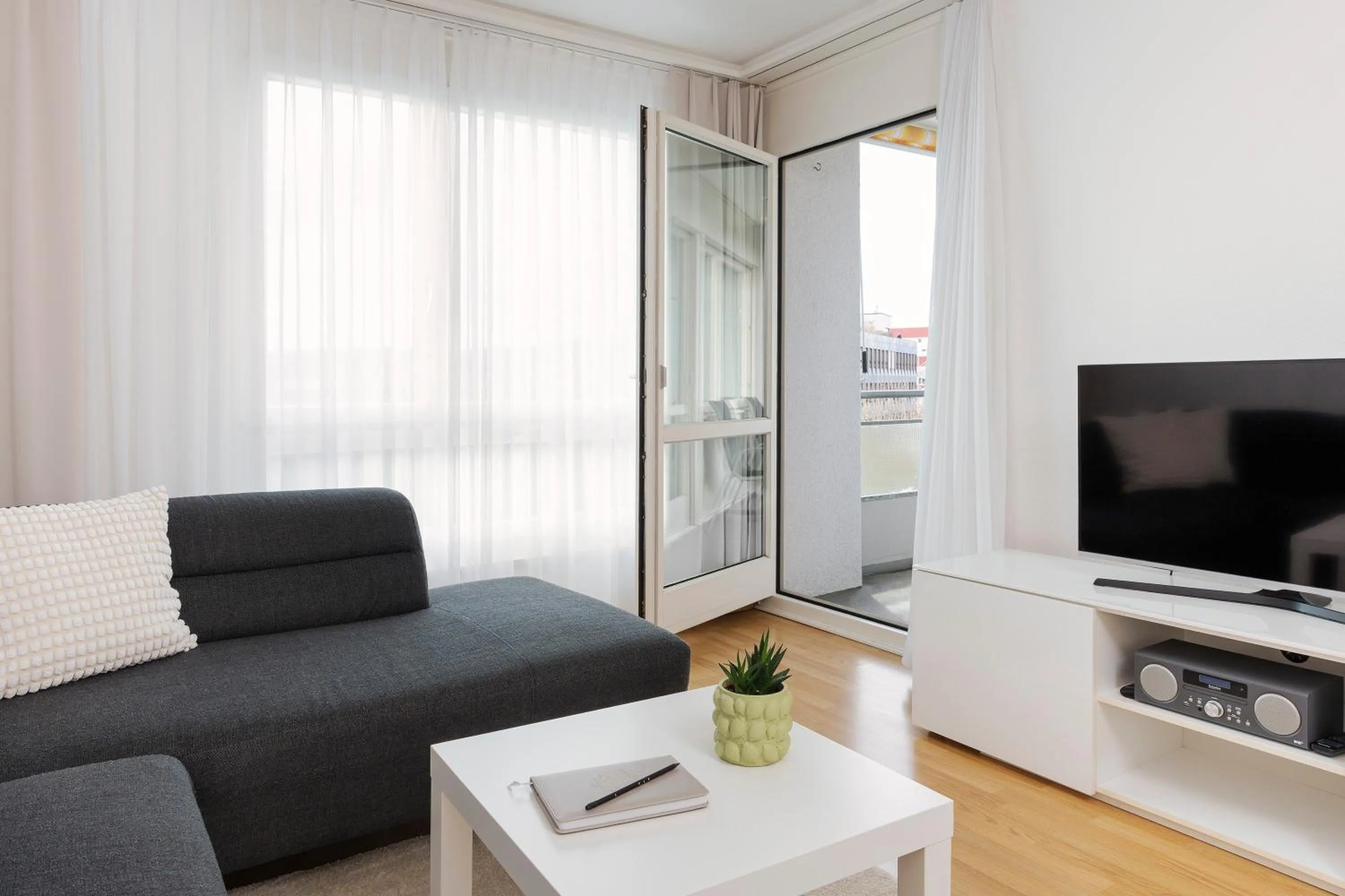 Communal lounge/ TV room in CITY STAY - Ringstrasse