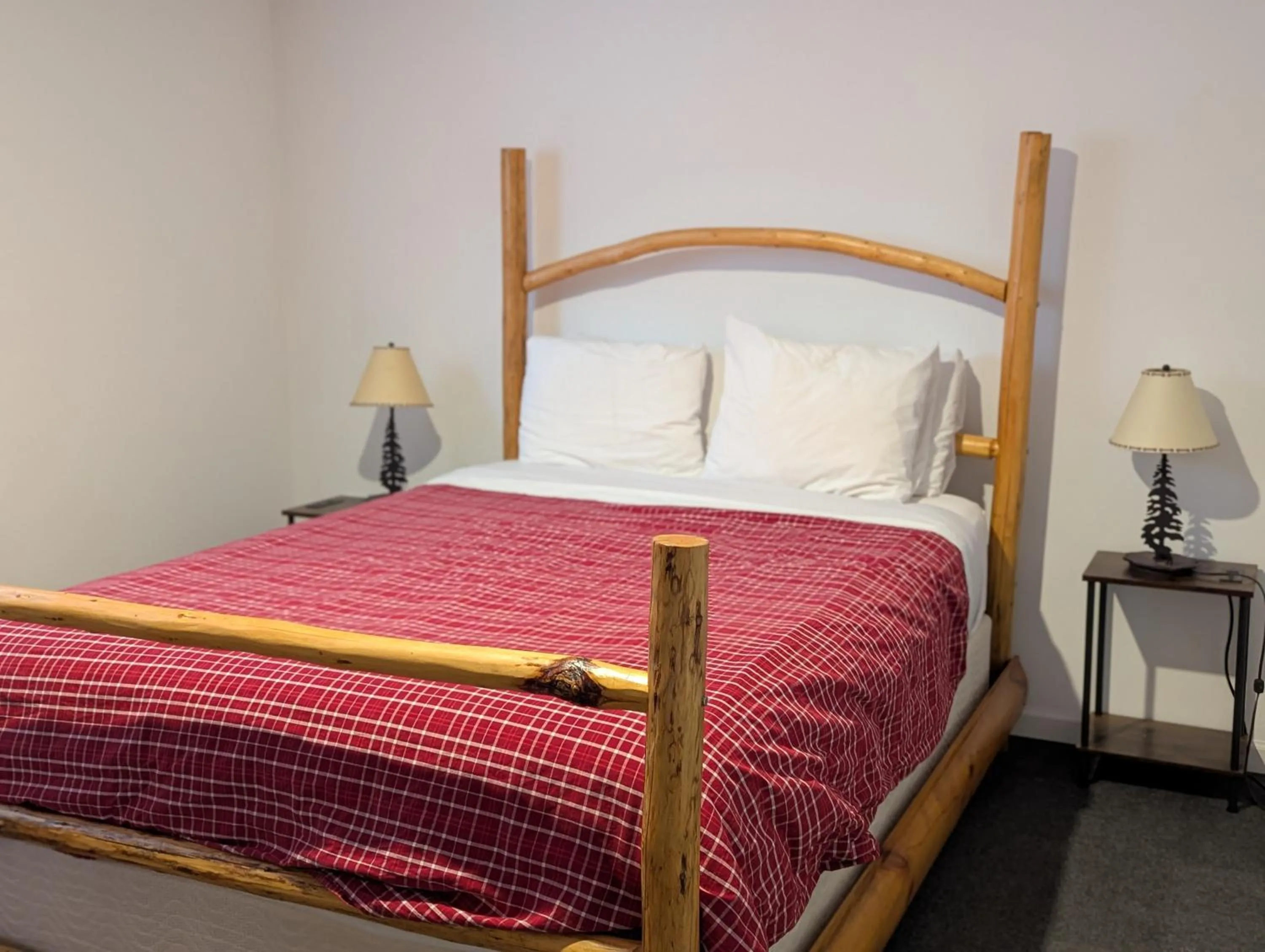 Bed in Twin Peaks Resort