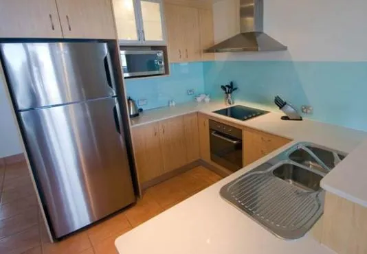 Kitchen or kitchenette in Mariner Shores Club