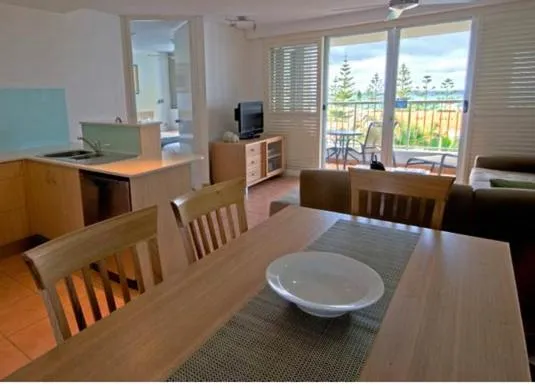 Dining area in Mariner Shores Club