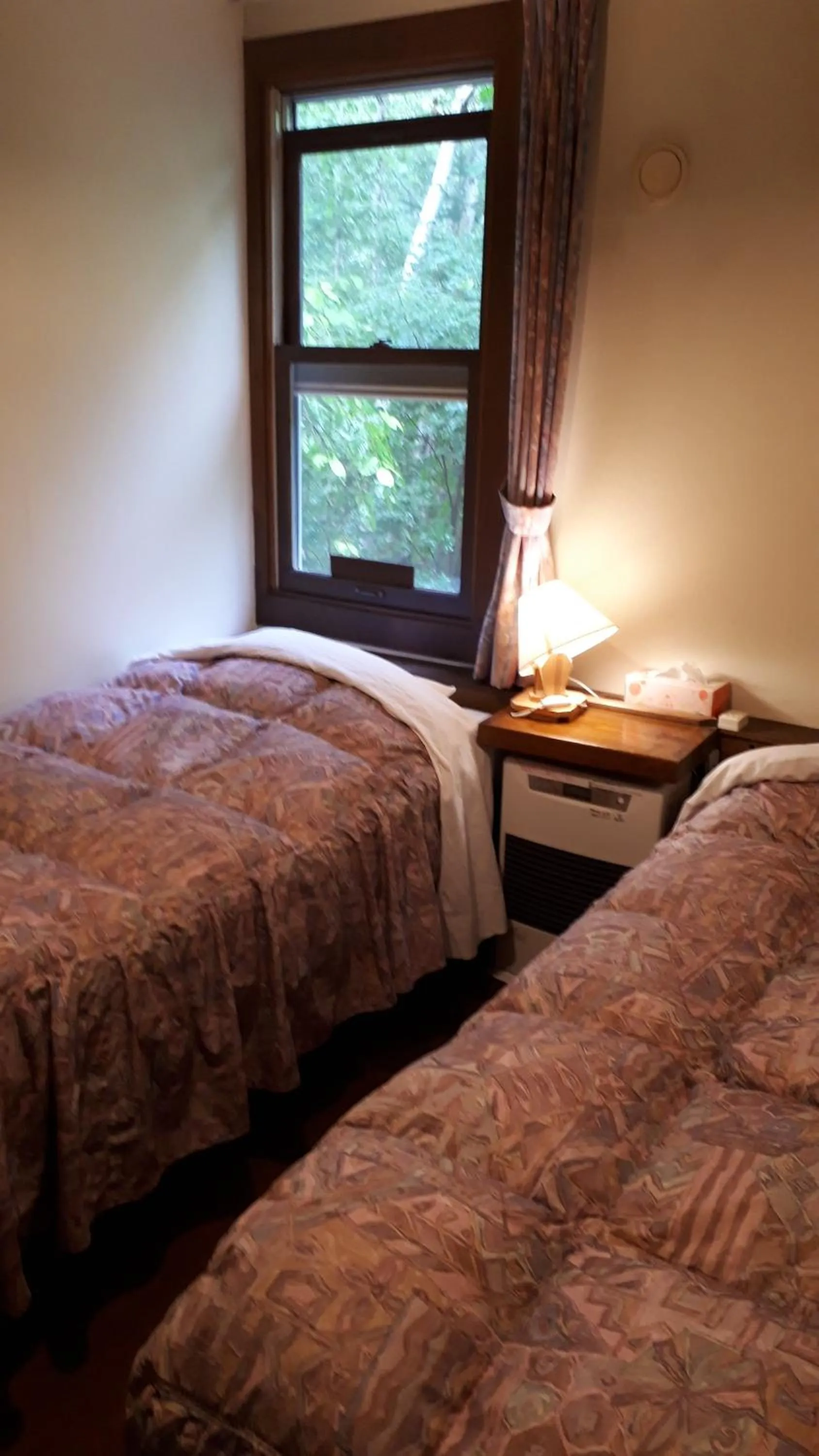 Bedroom, Bed in Bistare Kana