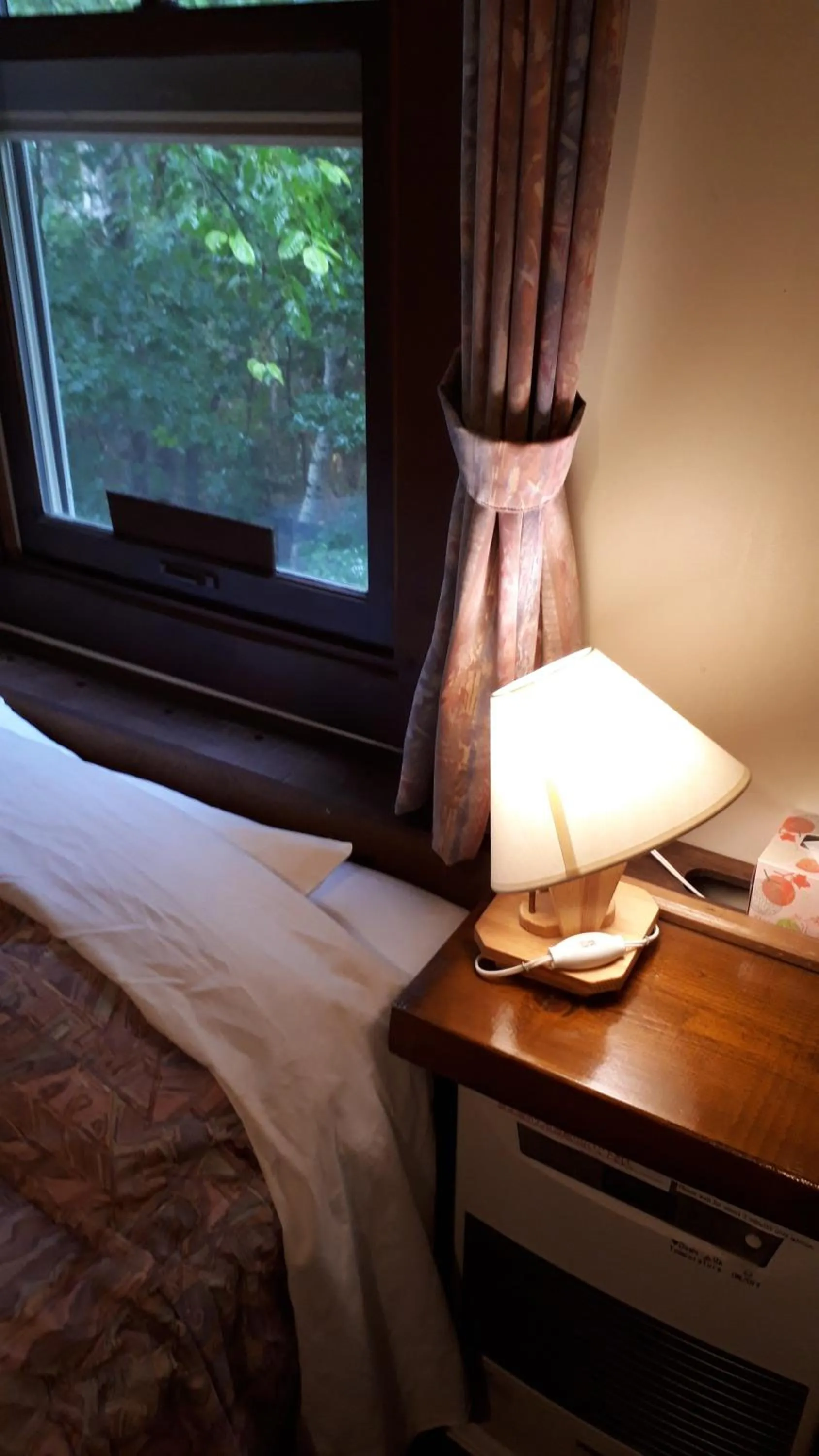 Bedroom, Bed in Bistare Kana