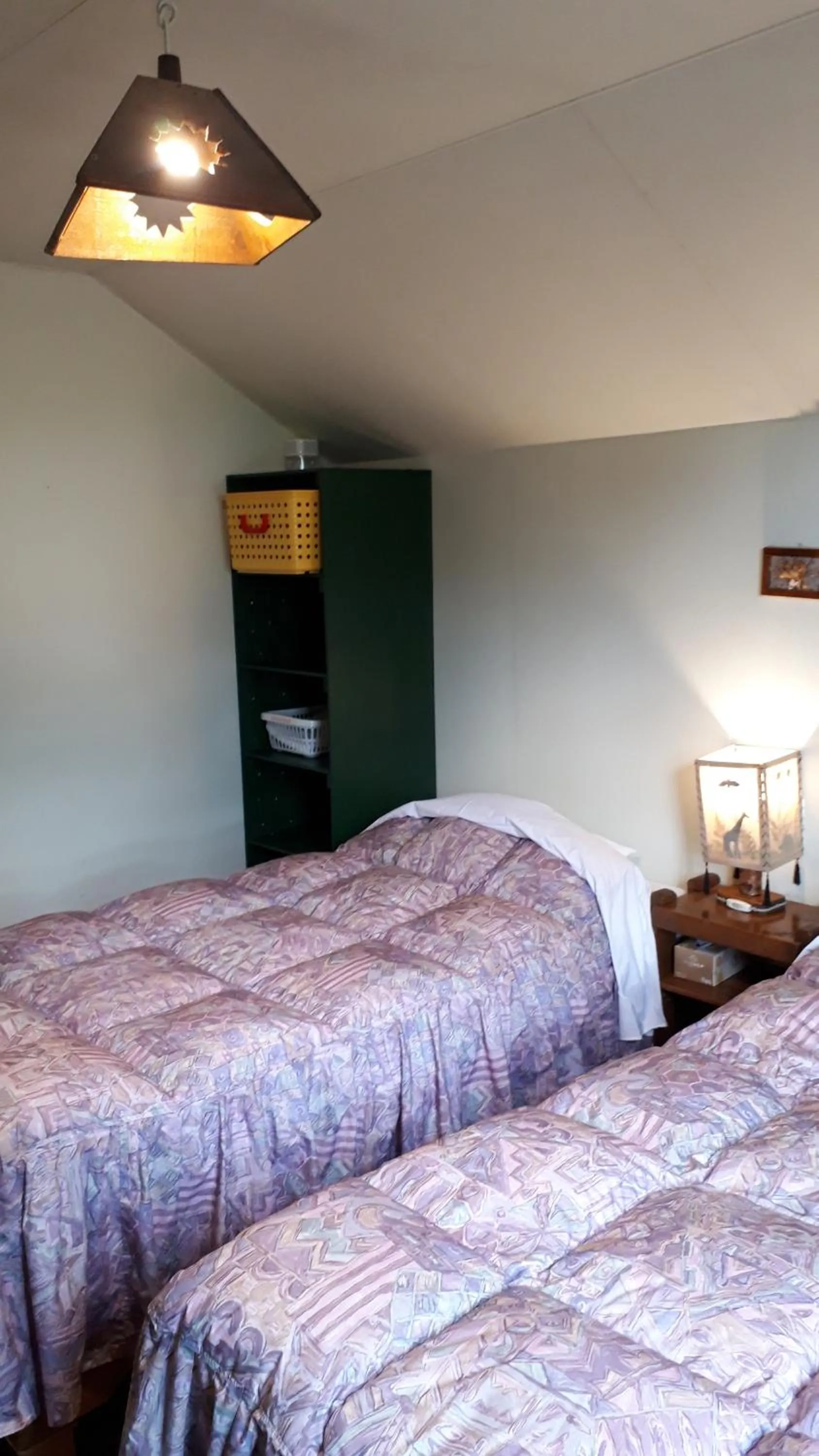 Photo of the whole room, Bed in Bistare Kana