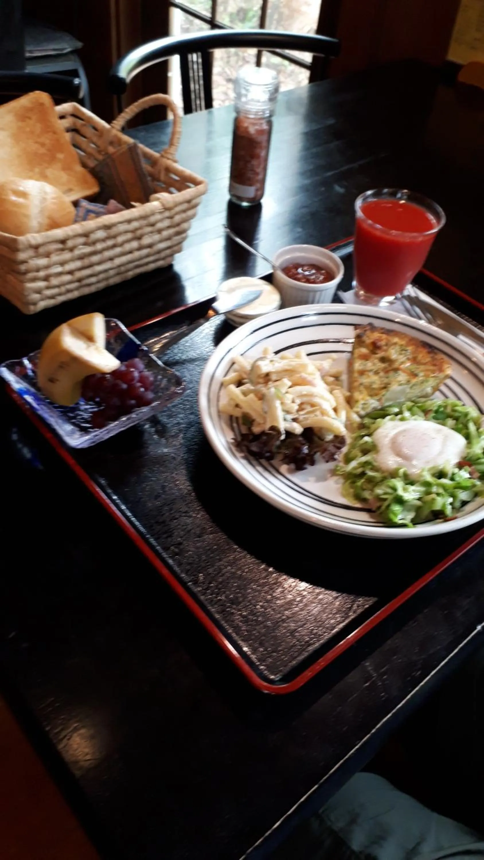 Breakfast in Bistare Kana