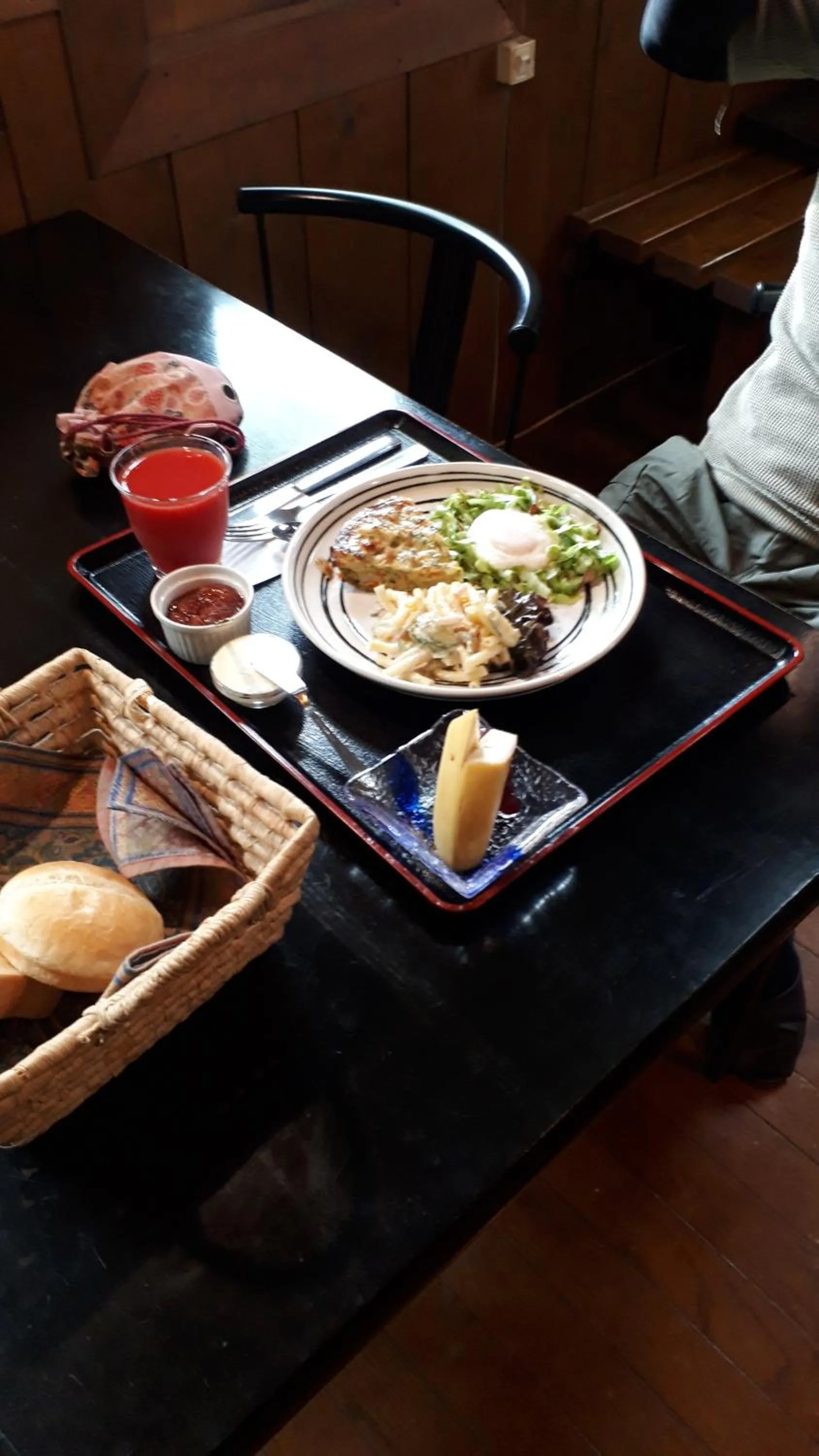 Breakfast in Bistare Kana