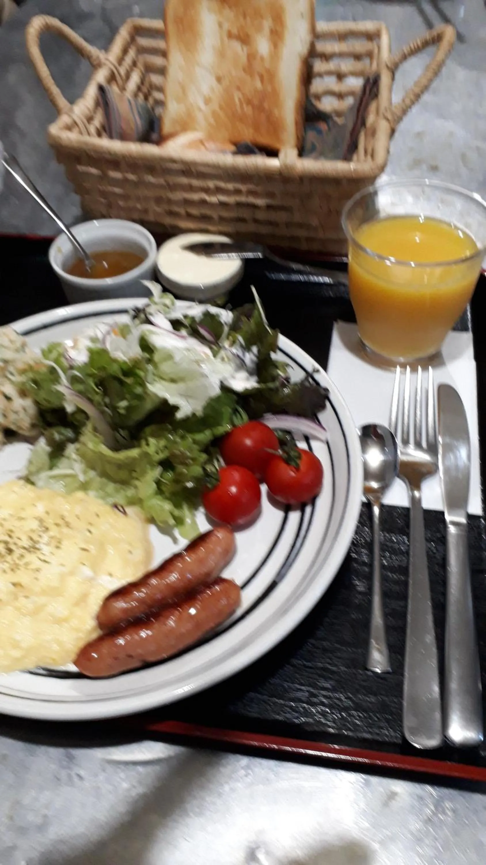 Breakfast in Bistare Kana