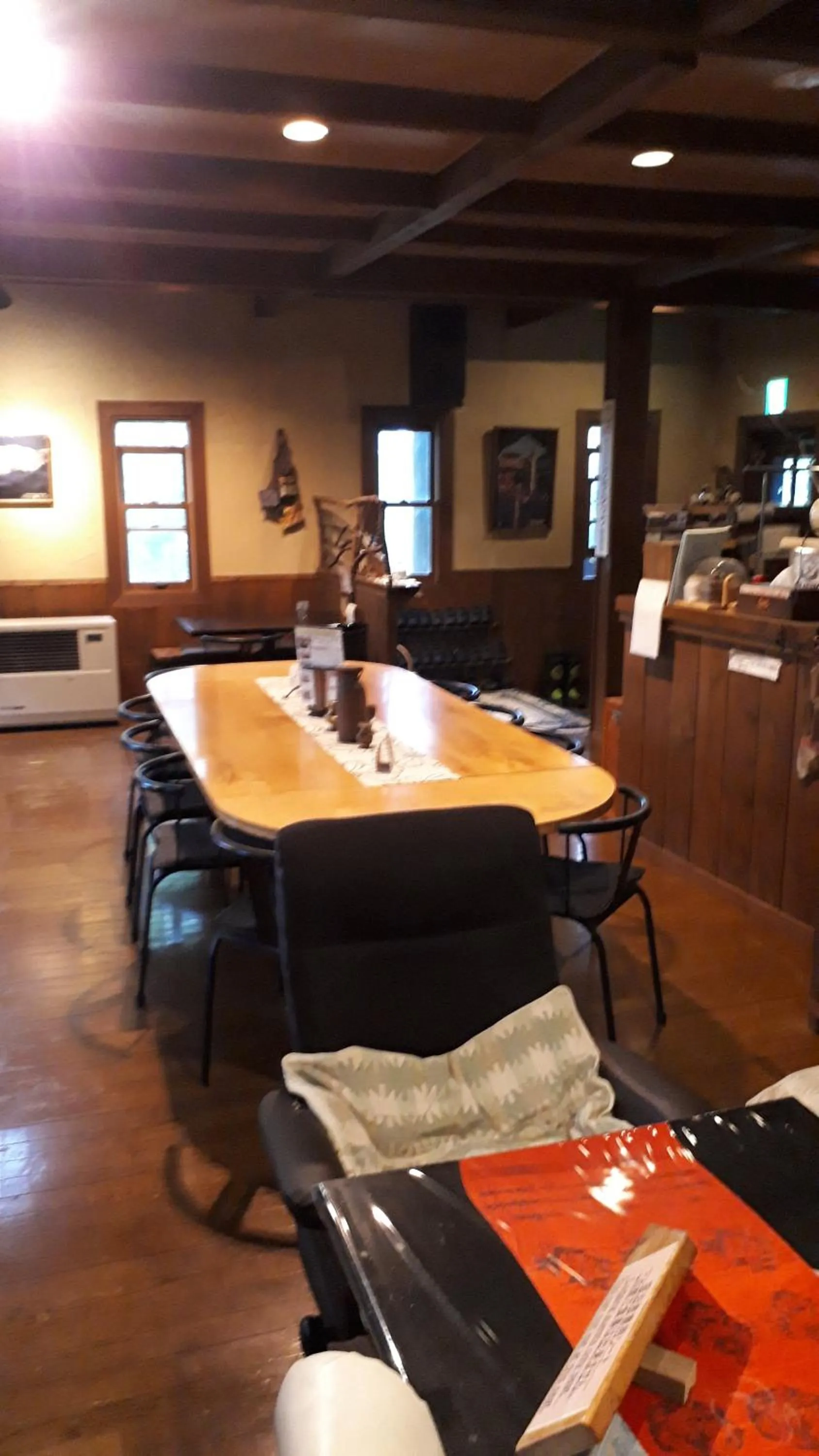 Restaurant/places to eat in Bistare Kana