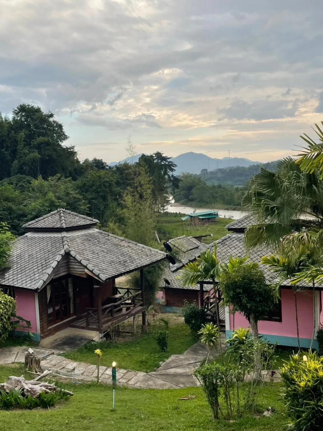 Pai Love & Baan Chonphao Resort