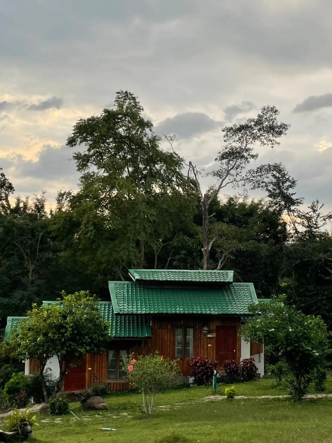 Pai Love & Baan Chonphao Resort