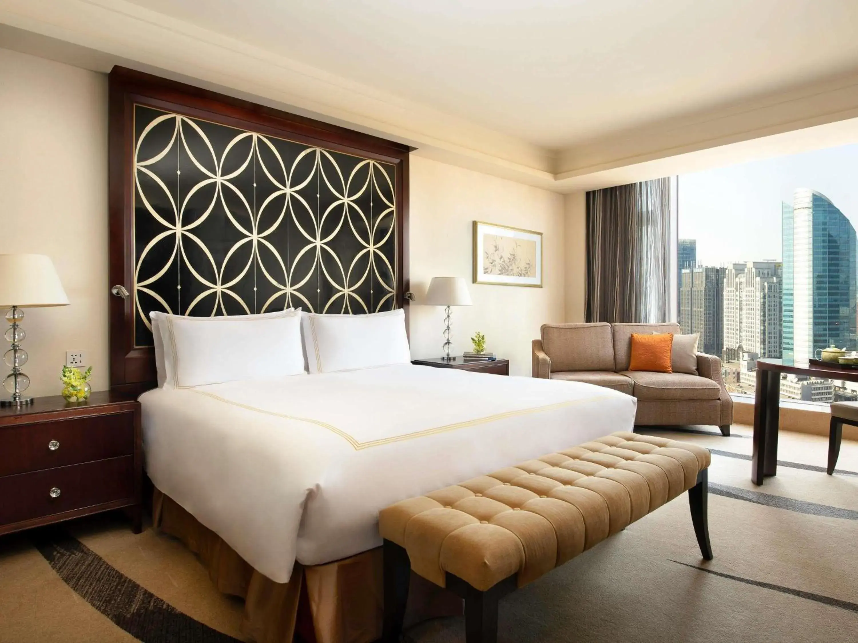 Deluxe King Room in Fairmont Beijing - 20 minutes to Forbidden City by metro Deluxe King Room in Fairmont Beijing - 20 minutes to Forbidden City by metro