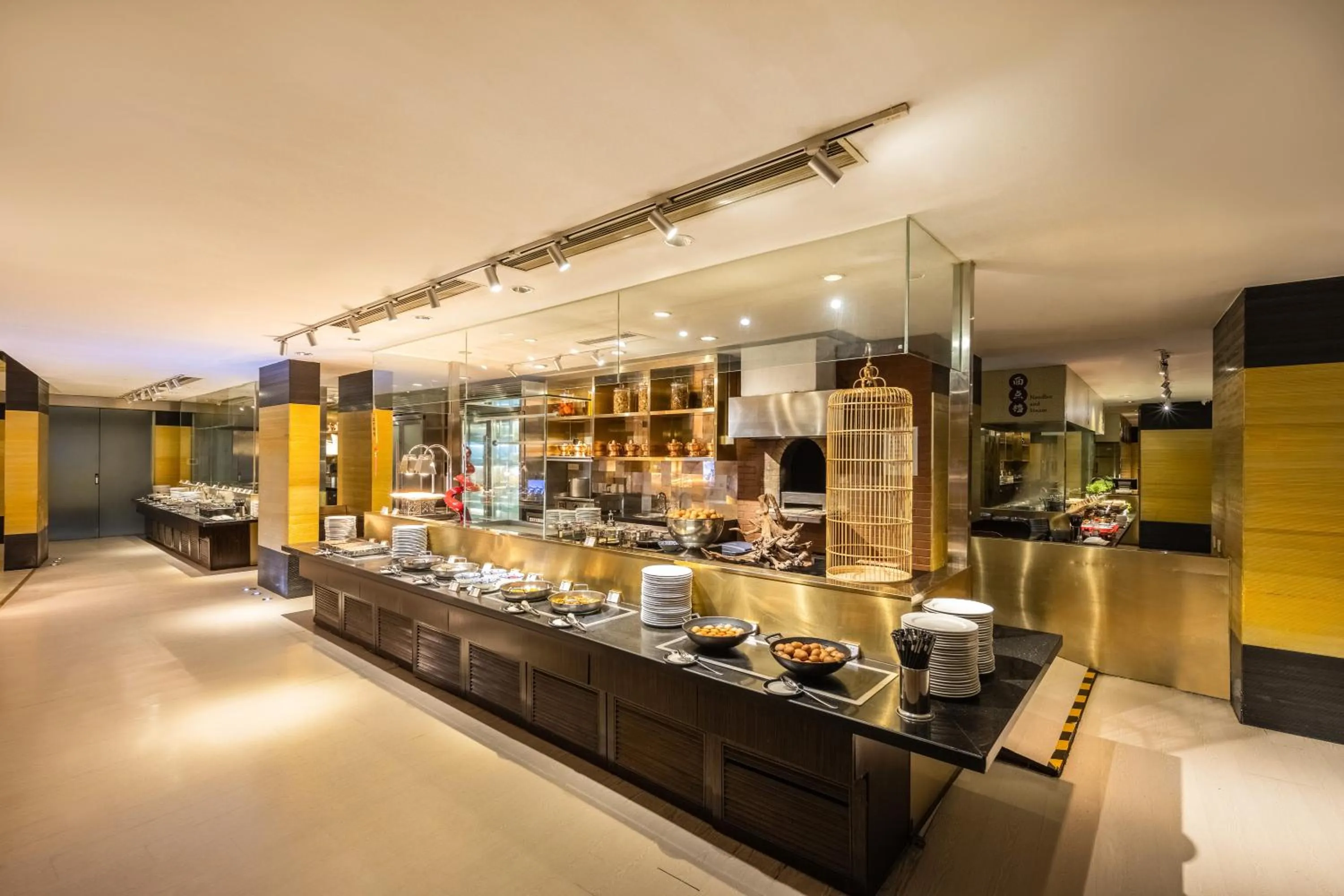 Restaurant/places to eat in Fairmont Beijing