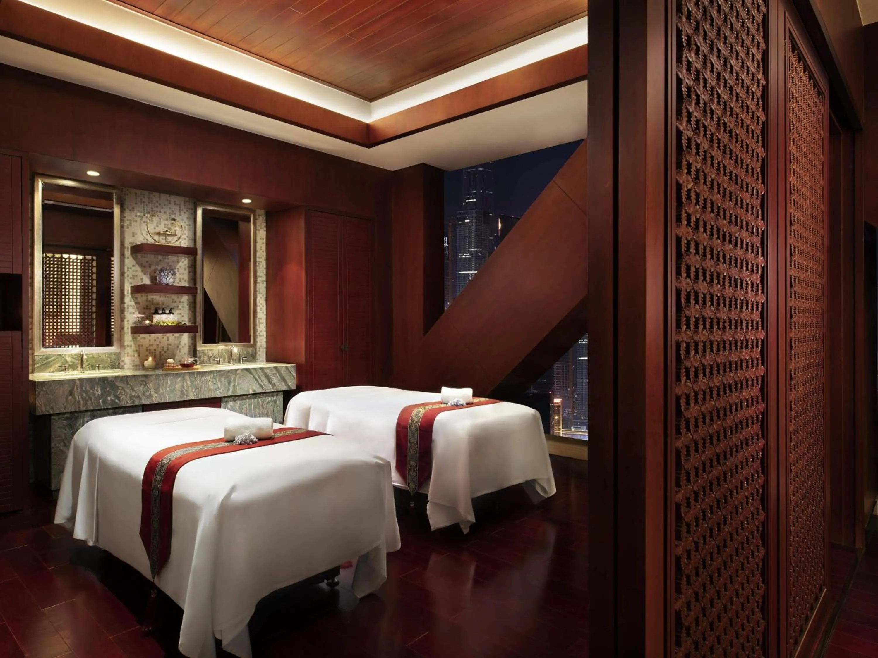 Spa and wellness centre/facilities, Bed in Fairmont Beijing