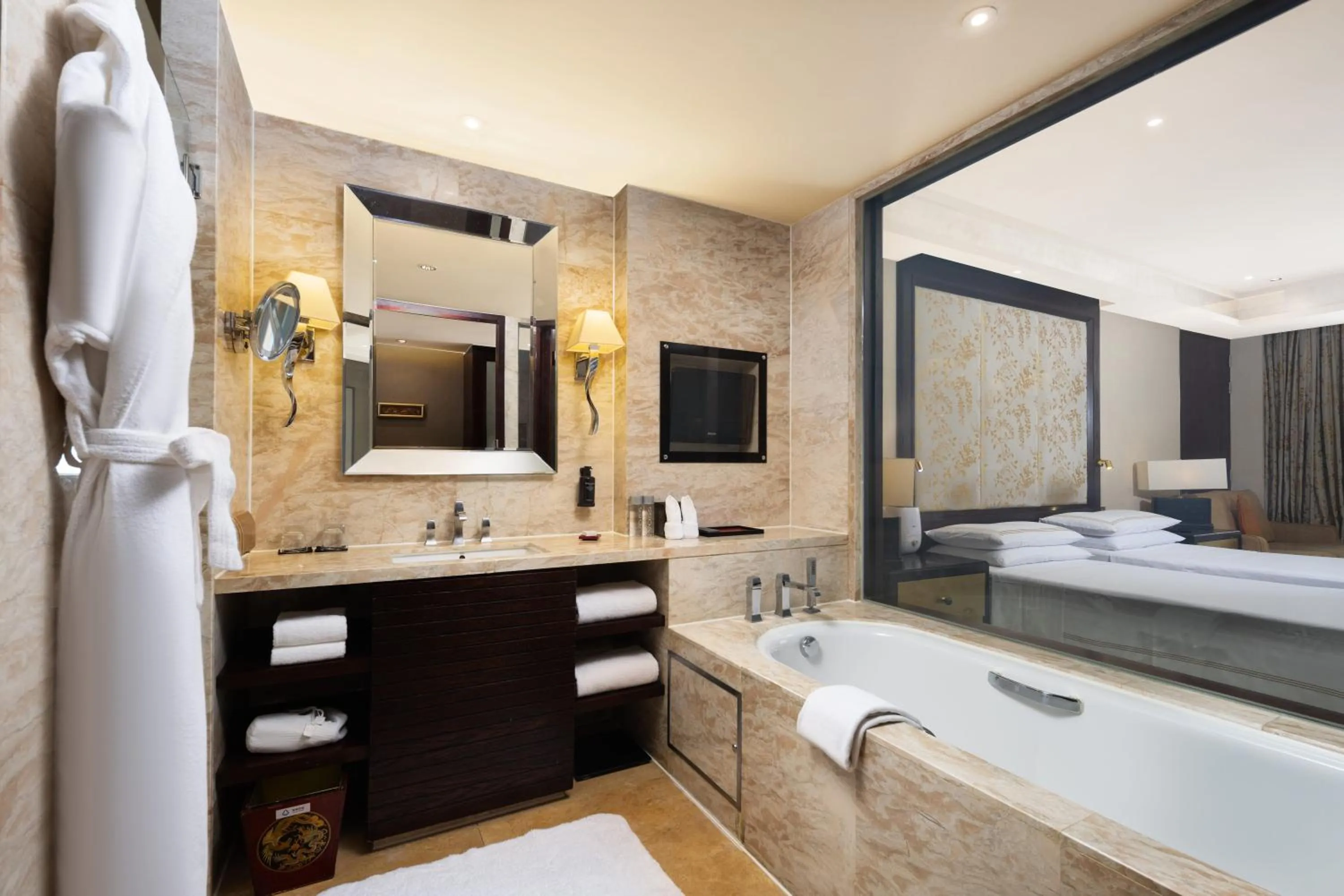 Toilet in Fairmont Beijing