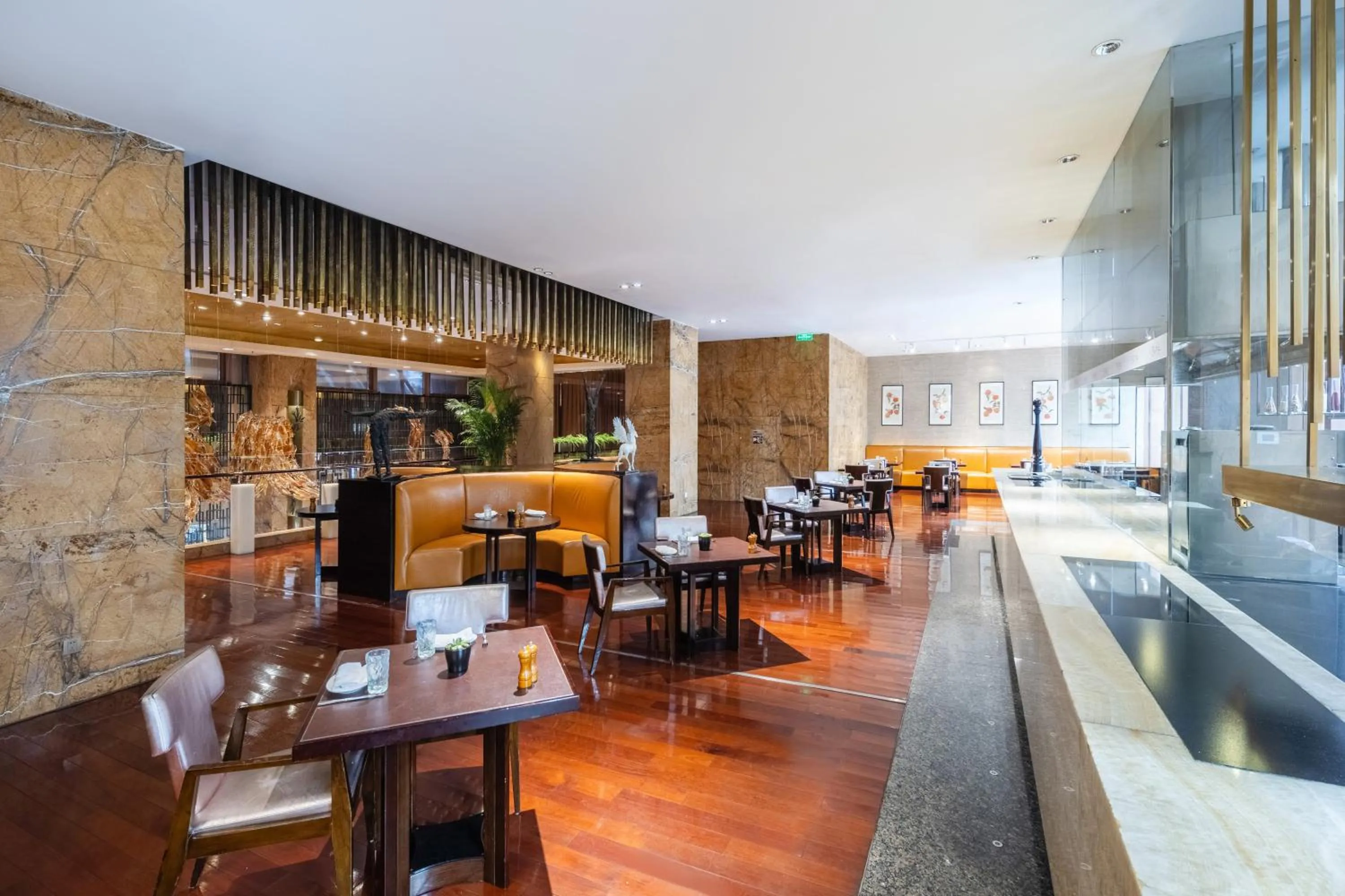 Restaurant/places to eat in Fairmont Beijing