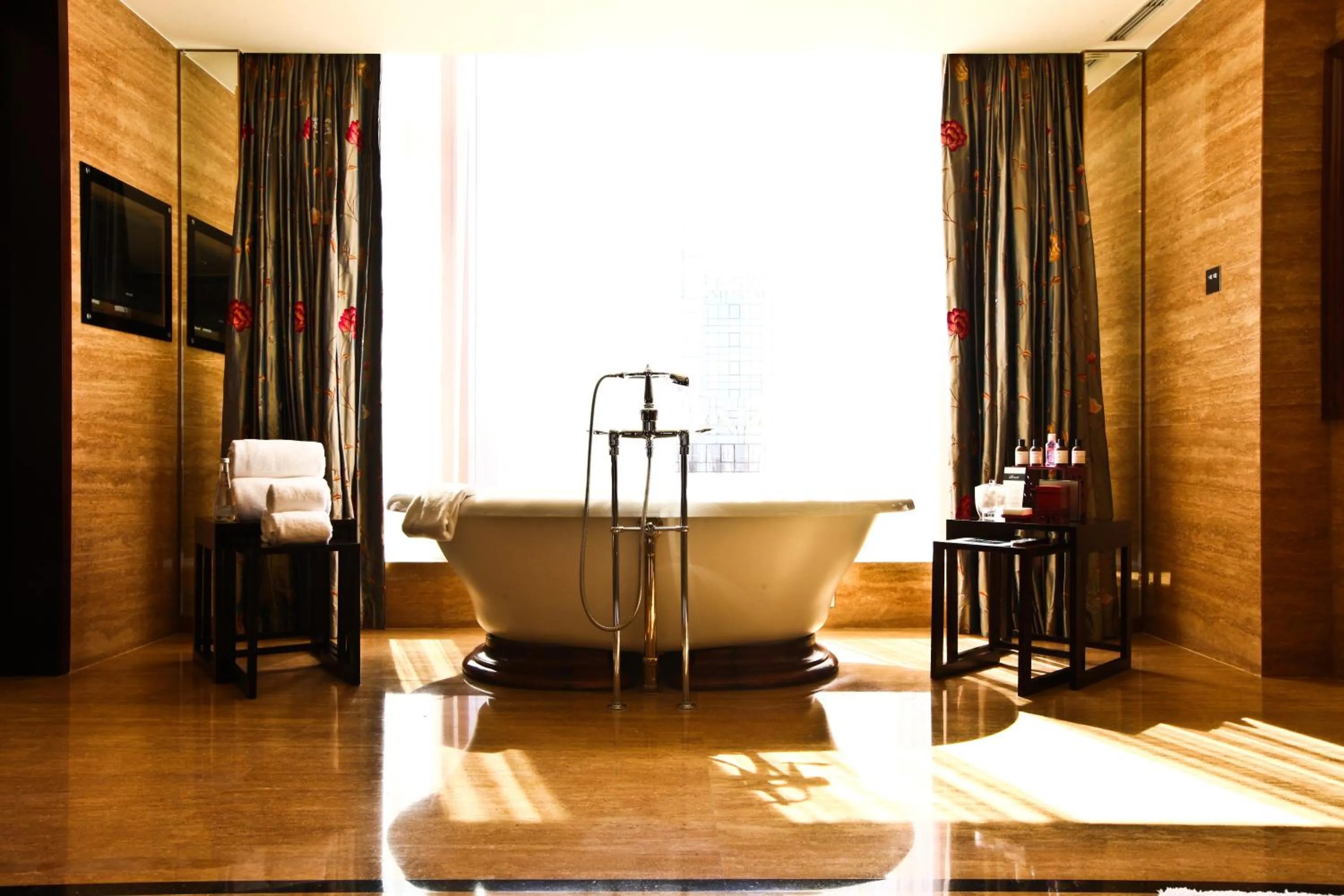 Bathroom, Bed in Fairmont Beijing