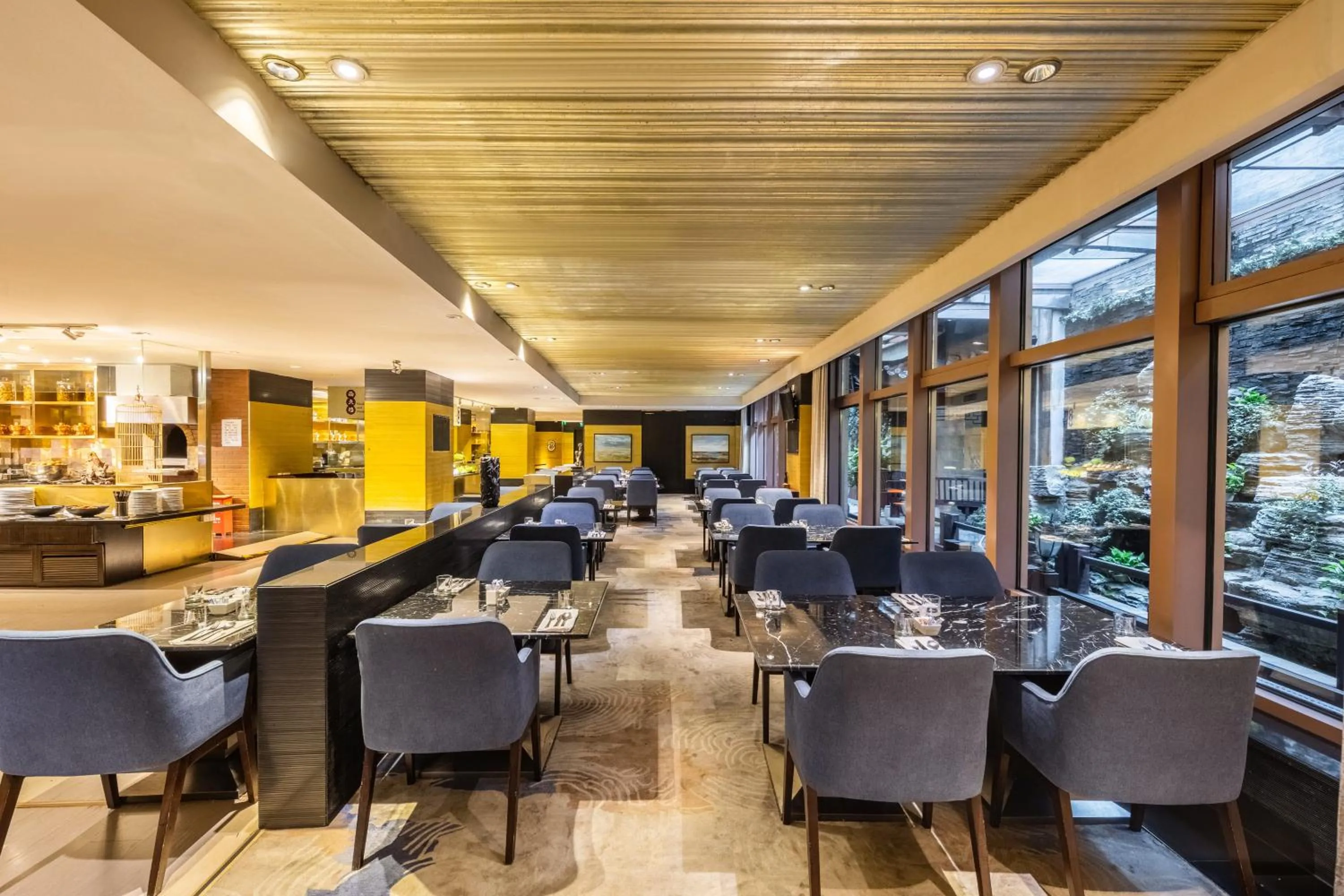 Restaurant/places to eat in Fairmont Beijing