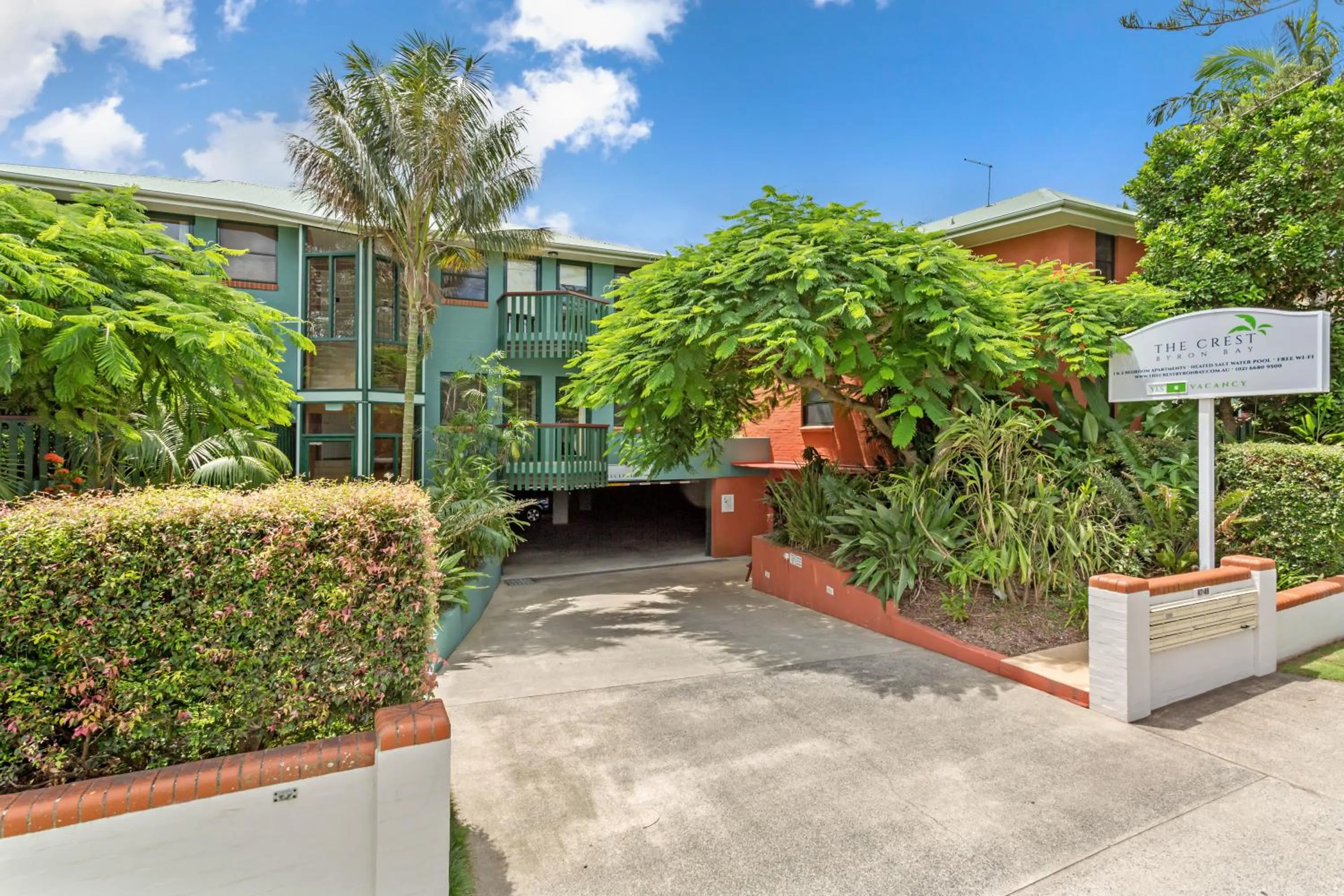 Facade/entrance in The Crest Byron Bay