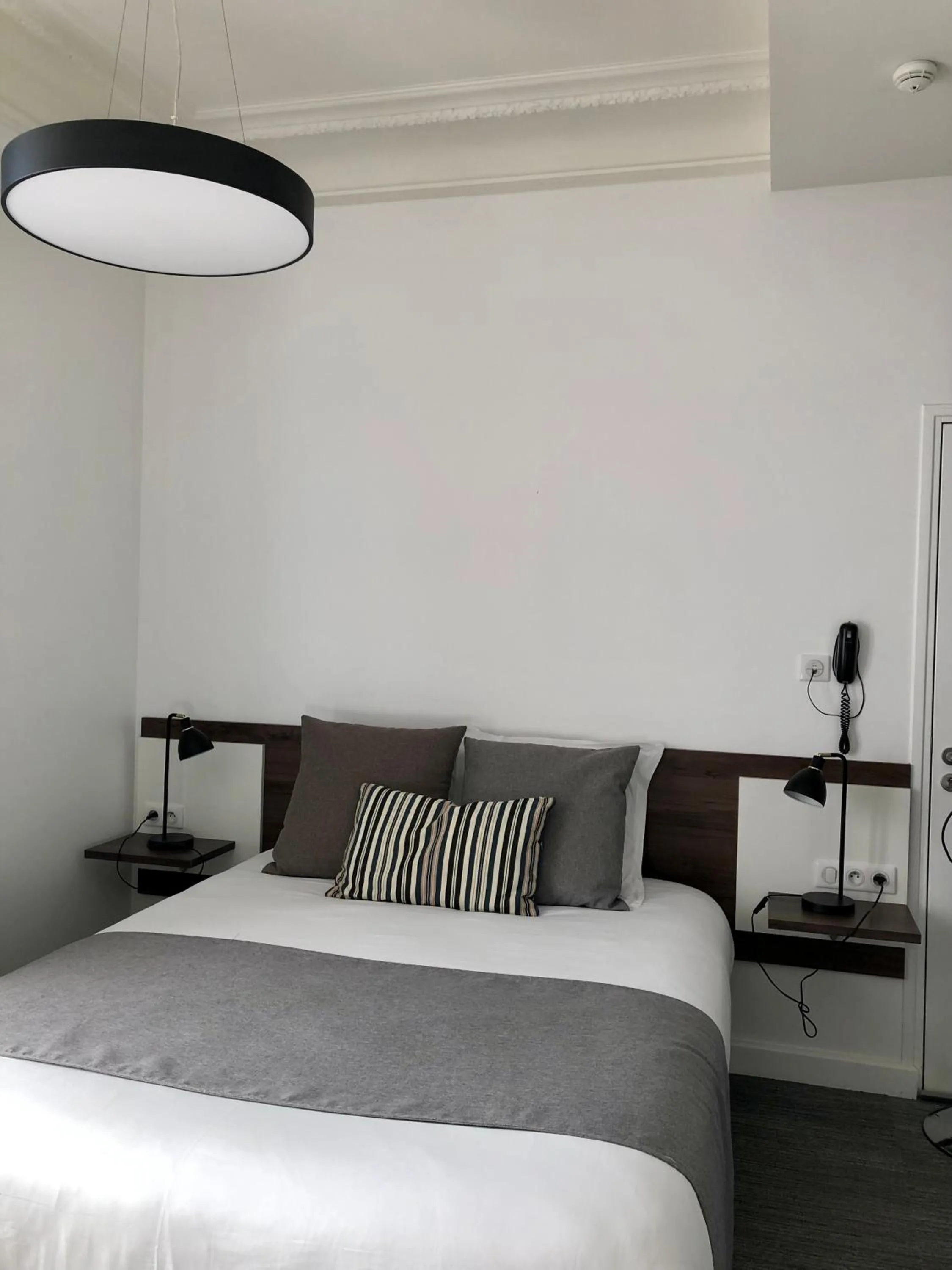 Bed in Les cles du 27 Paris