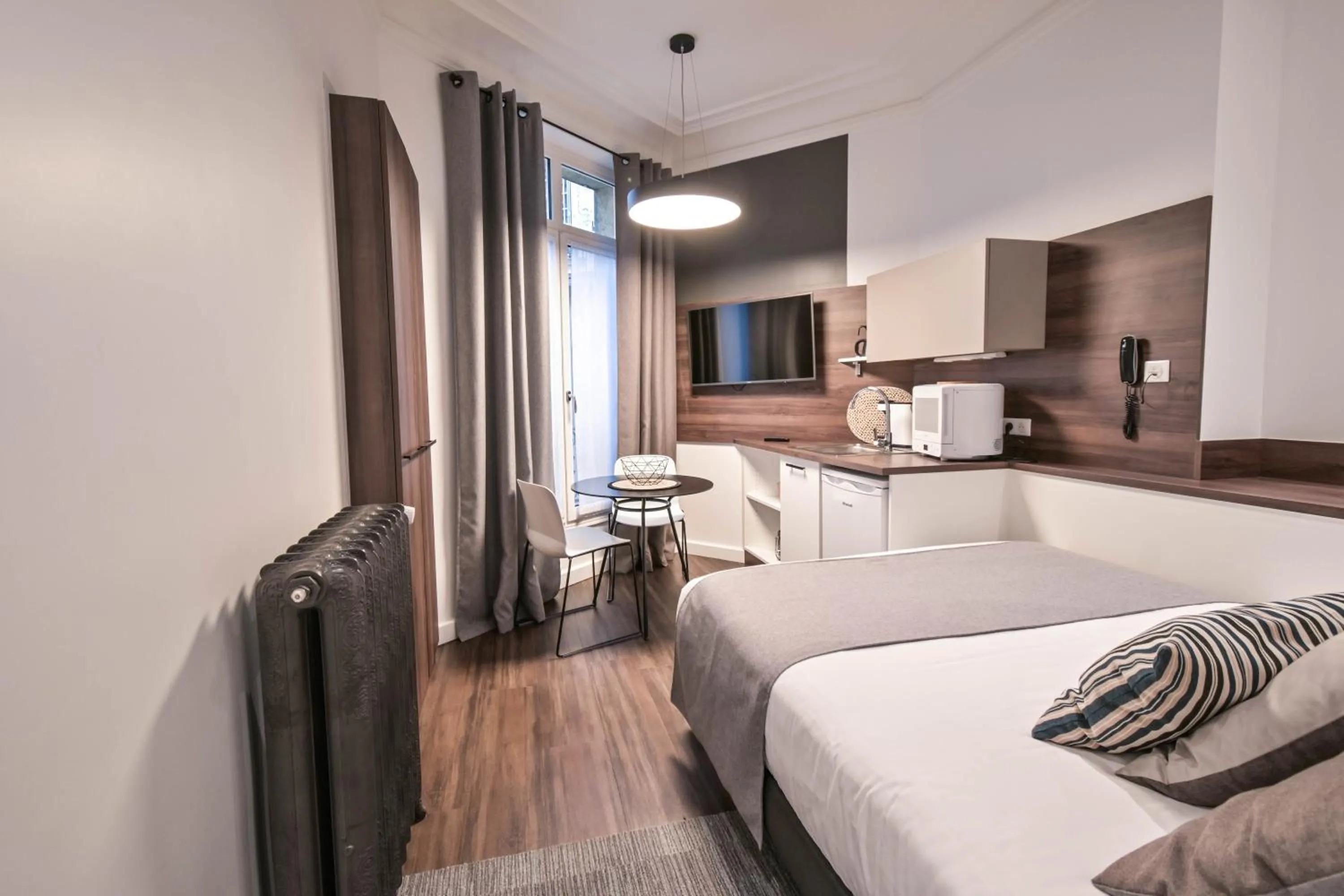 Photo of the whole room, Bed in Les cles du 27 Paris