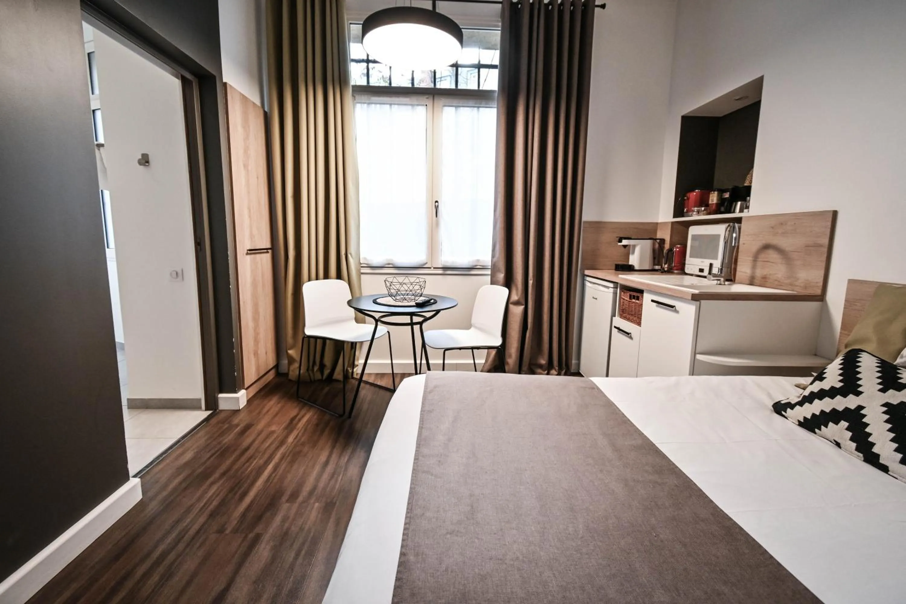 Photo of the whole room, Bed in Les cles du 27 Paris