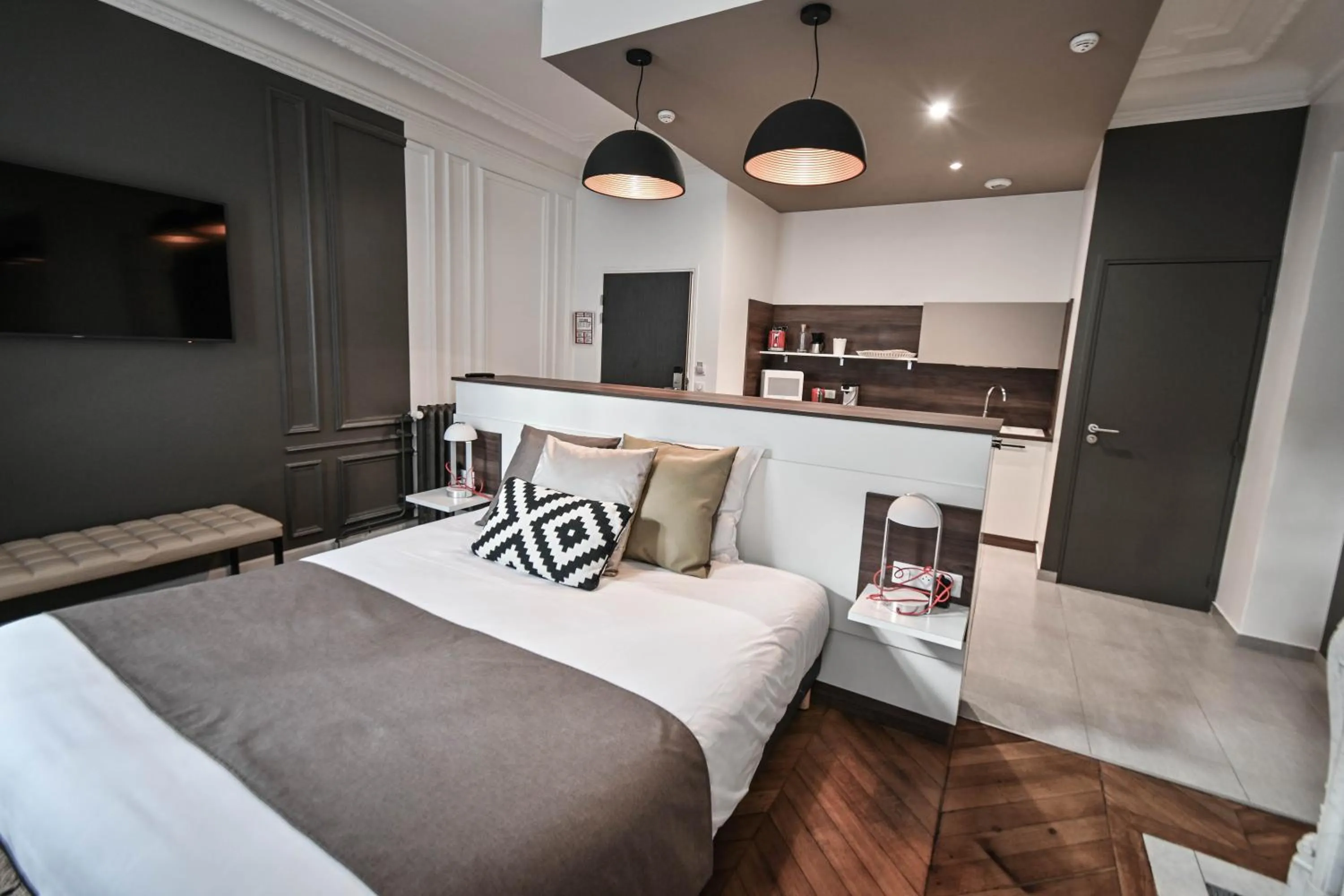 Photo of the whole room, Bed in Les cles du 27 Paris