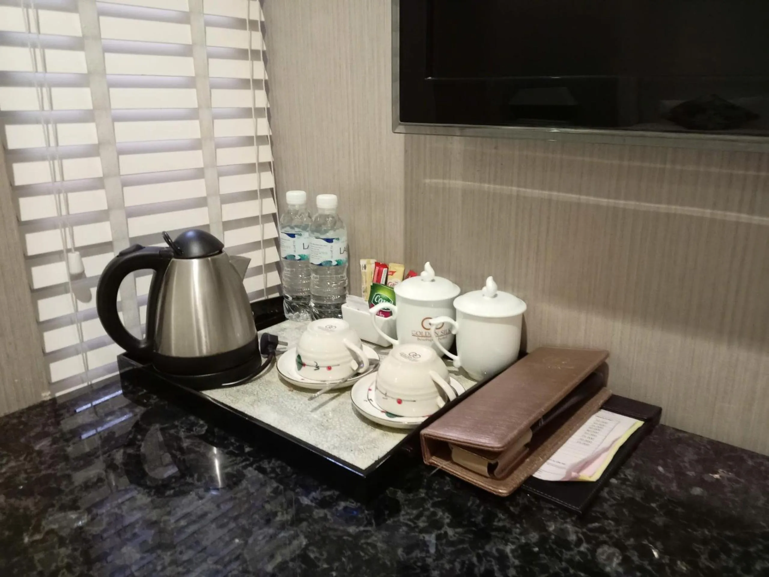 Coffee/tea facilities in Golden Silk Boutique Hotel