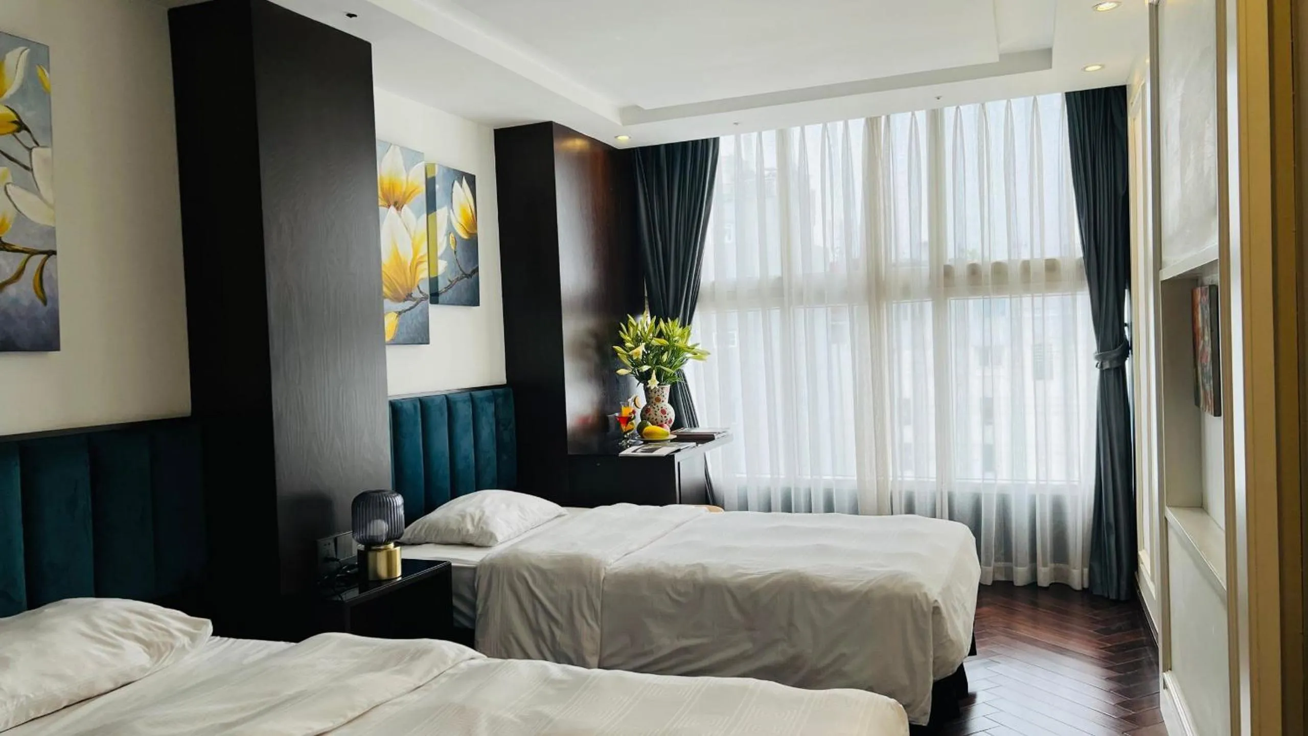 Bedroom, Bed in Golden Silk Boutique Hotel