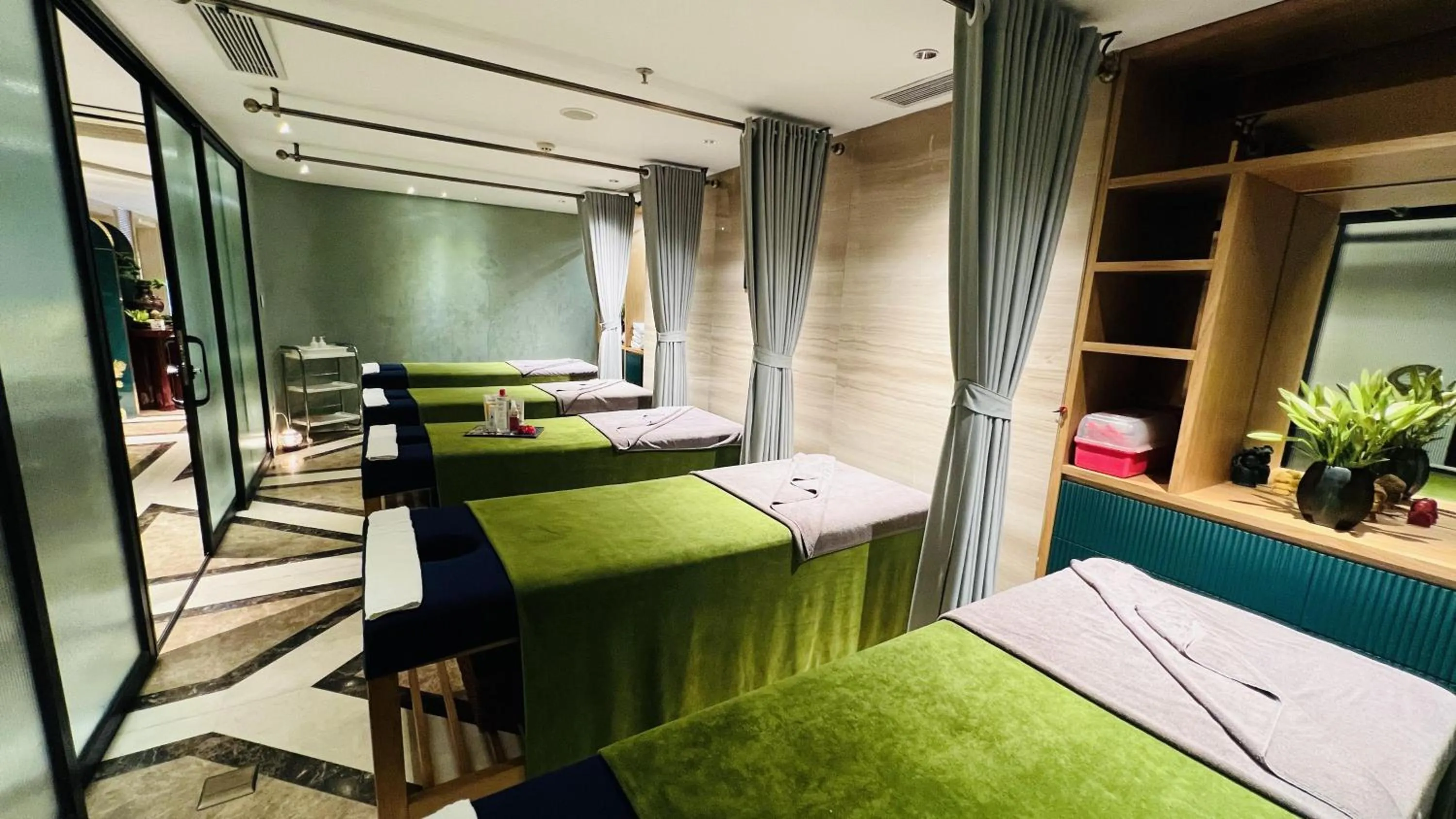 Spa and wellness centre/facilities, Bed in Golden Silk Boutique Hotel