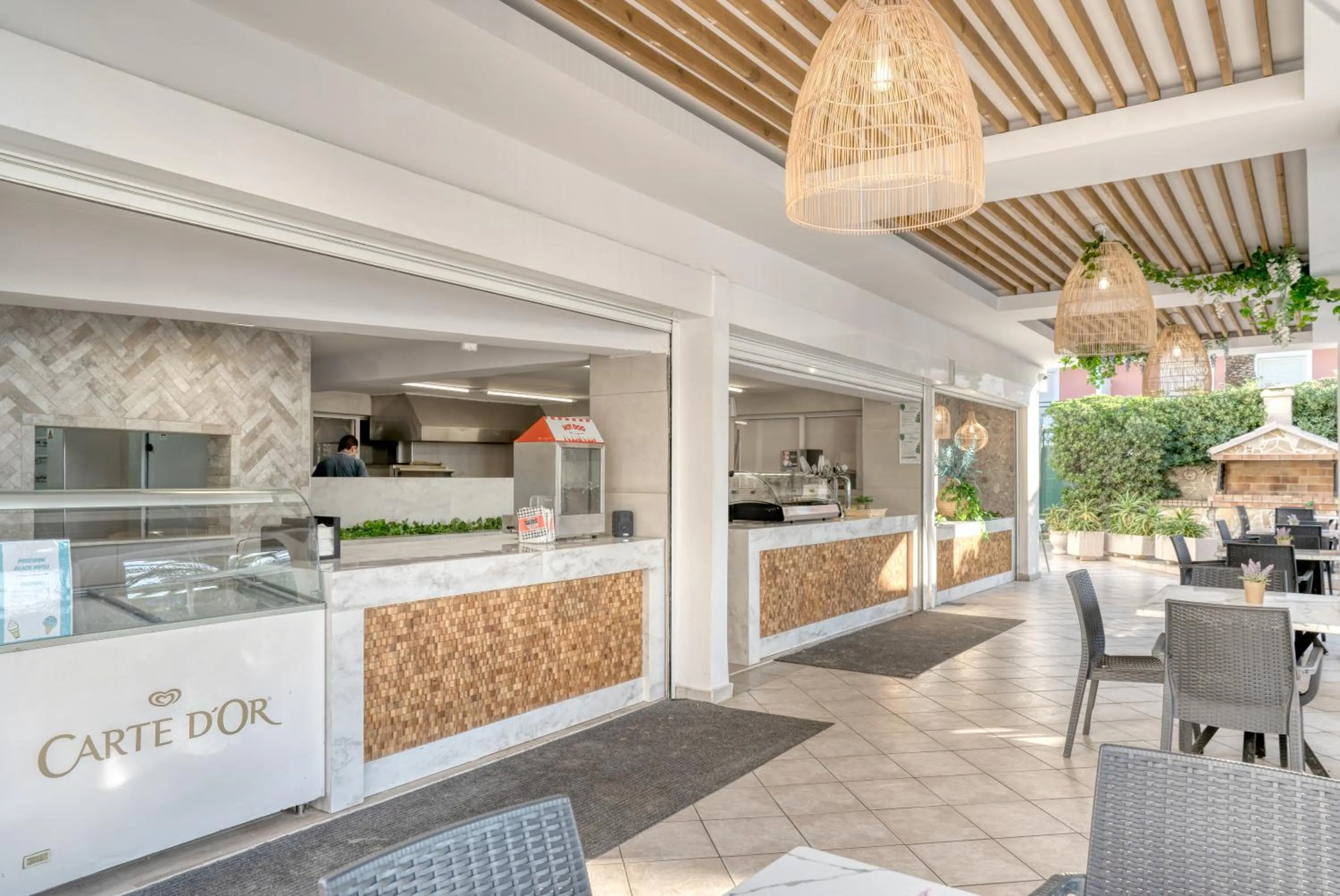 Food and drinks in Poseidon Beach Hotel