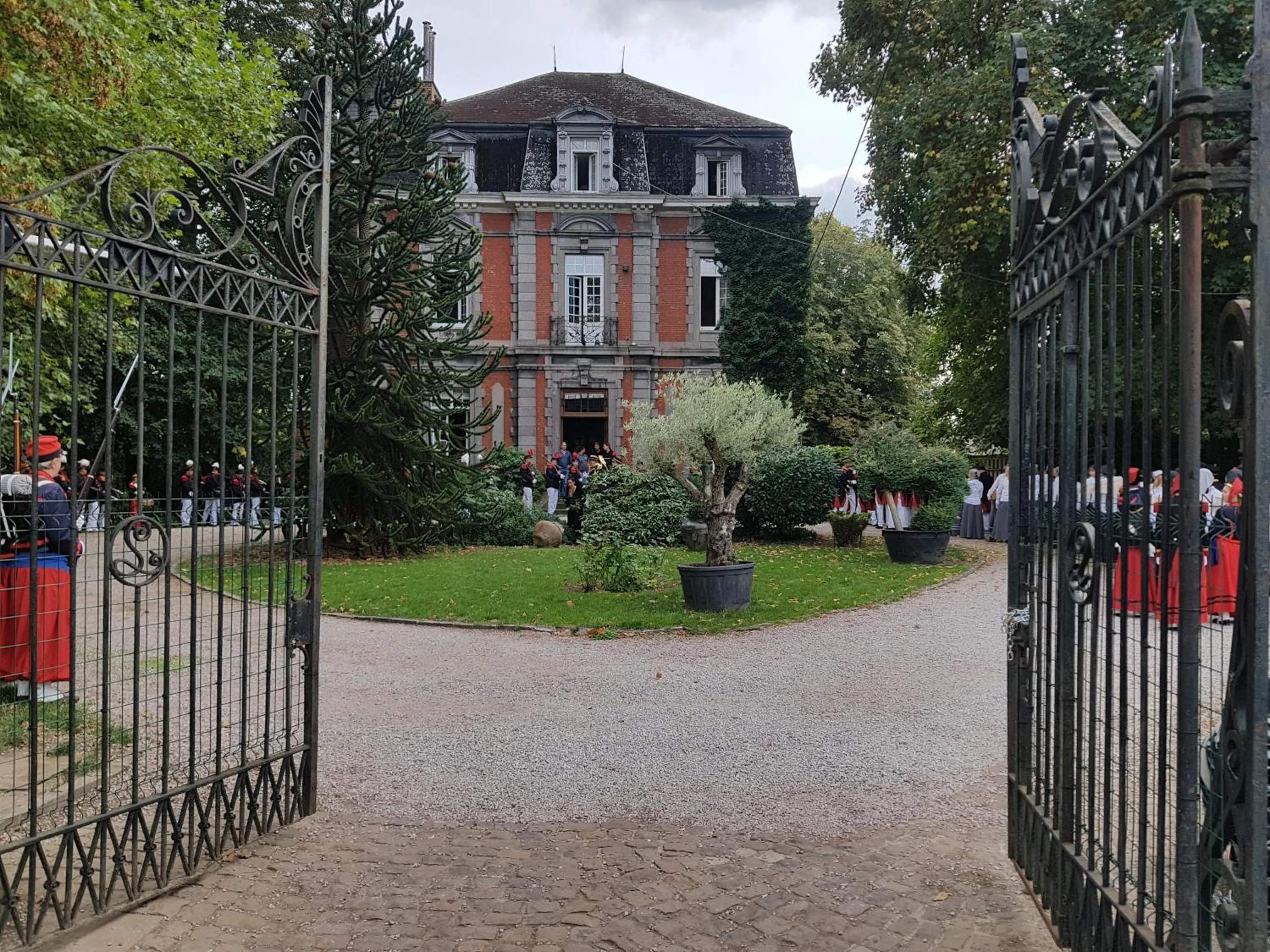 Facade/entrance in Château Lambert Moulinsart Hotel, shuttle airport, long term parking, snooker, large terrasse, dinner, breakfast
