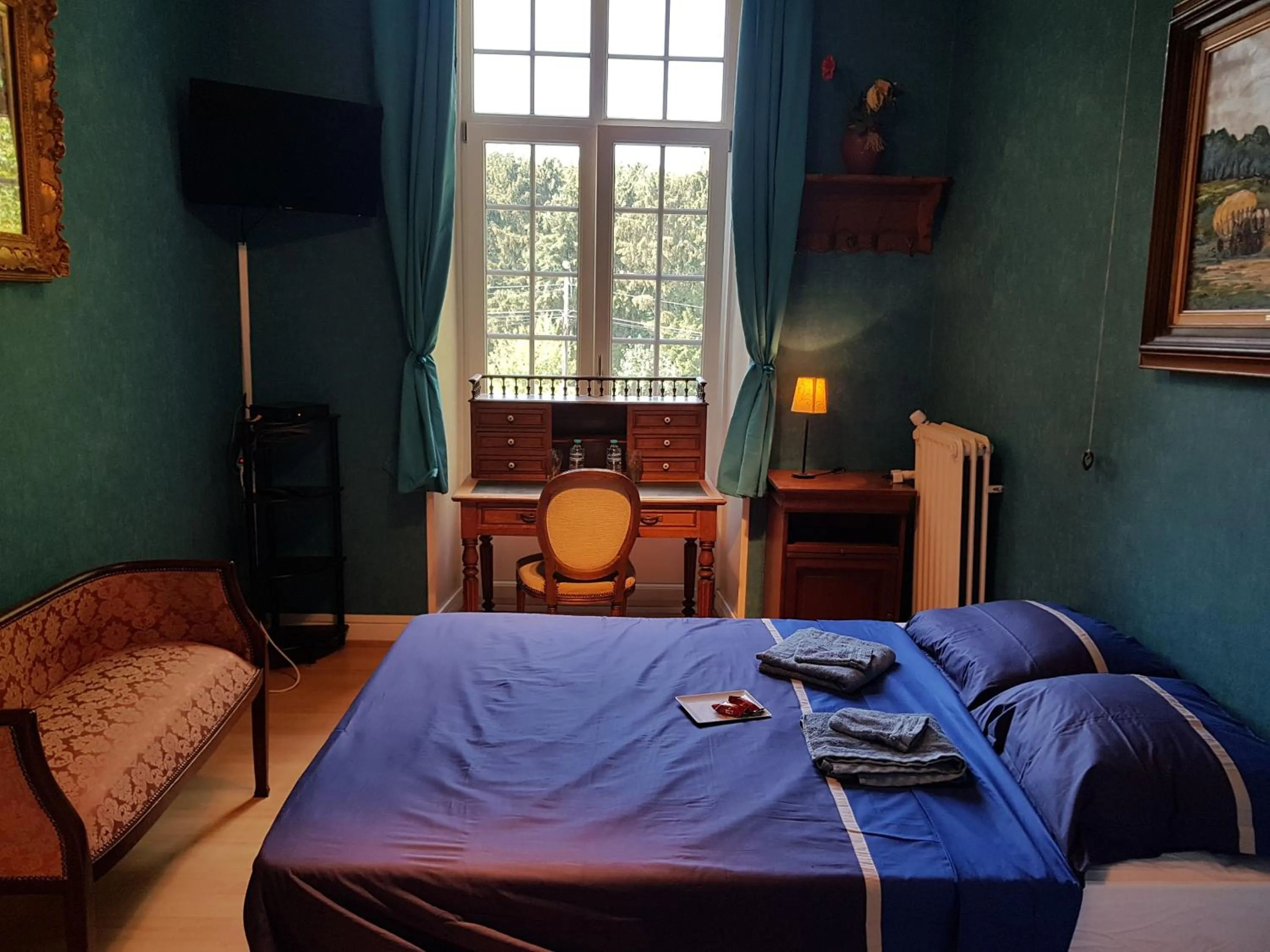 Bedroom, Bed in Château Lambert Moulinsart Hotel, shuttle airport, long term parking, snooker, large terrasse, dinner, breakfast