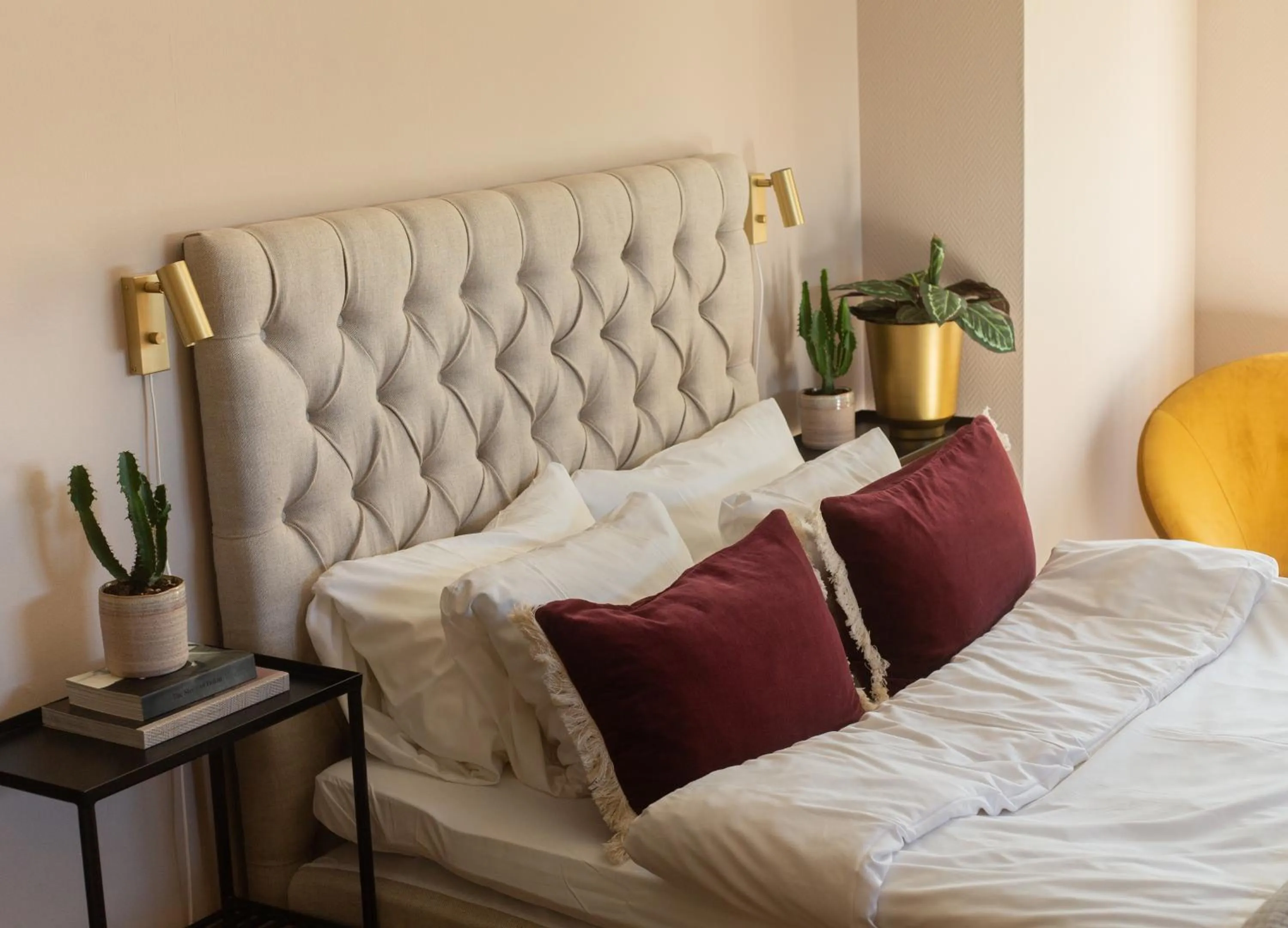 Decorative detail, Bed in Hotell Bogesund