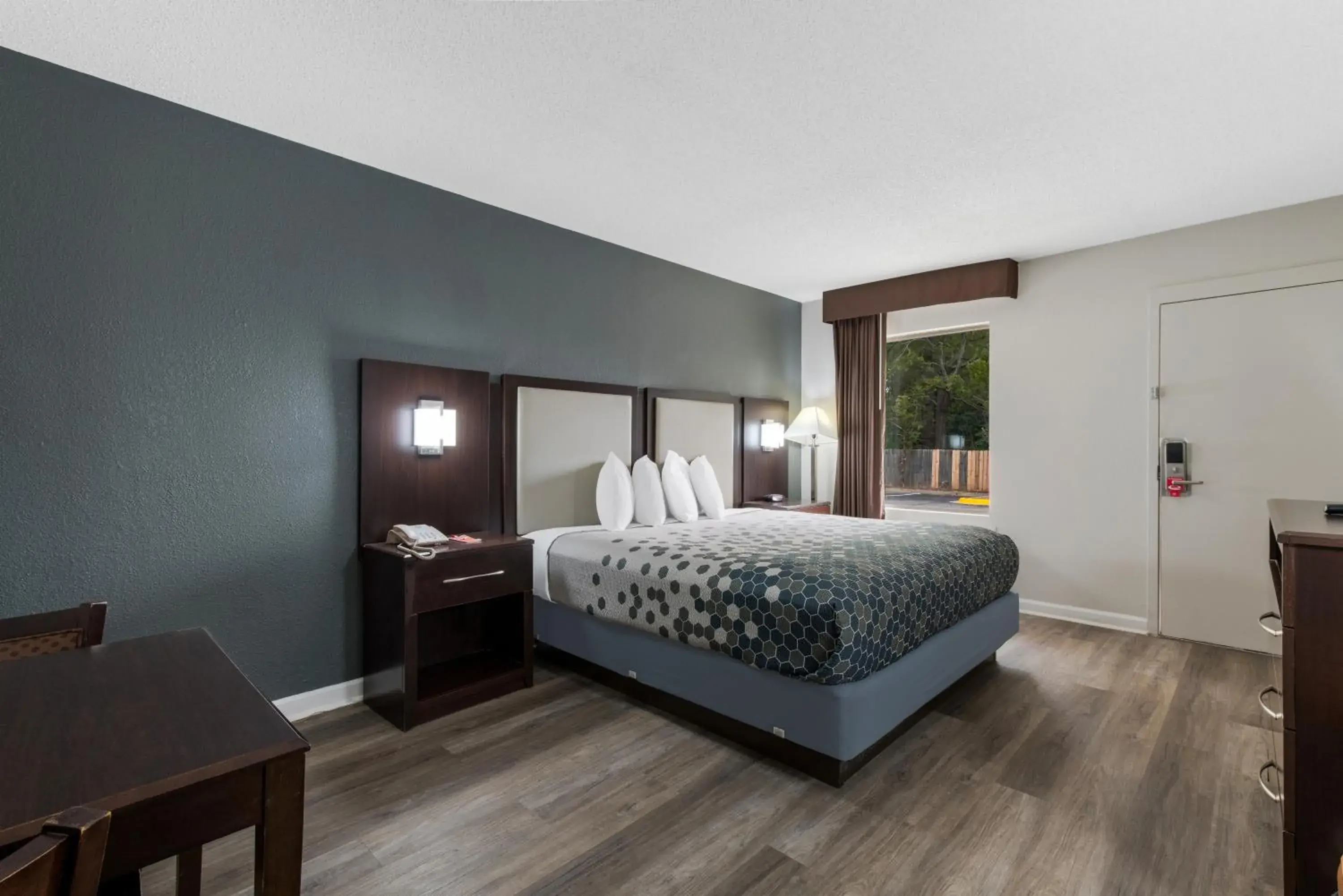 King Room - Disability Access/Non Smoking in Econo Lodge Cheraw Market Street King Room - Disability Access/Non Smoking in Econo Lodge Cheraw Market Street