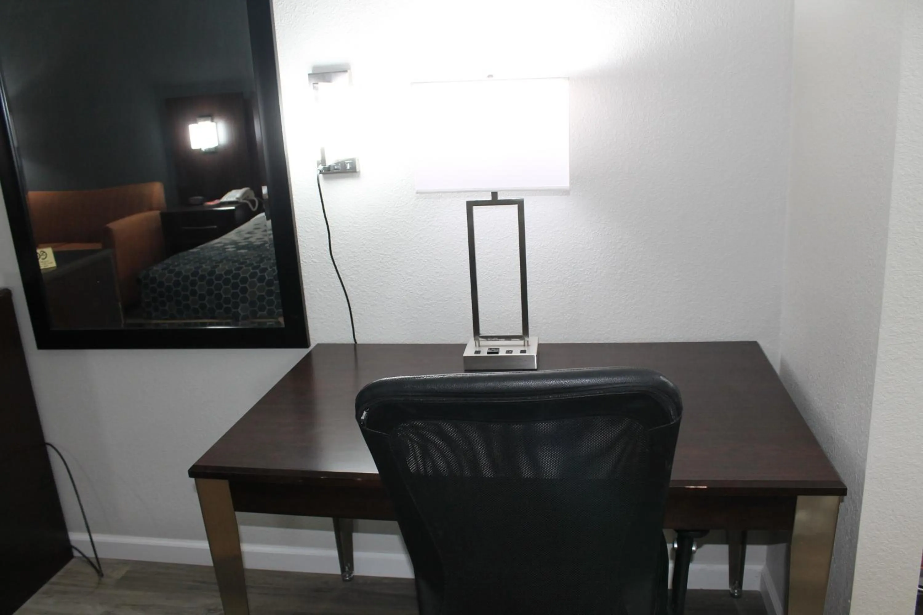 hair dresser in Econo Lodge Cheraw Market Street