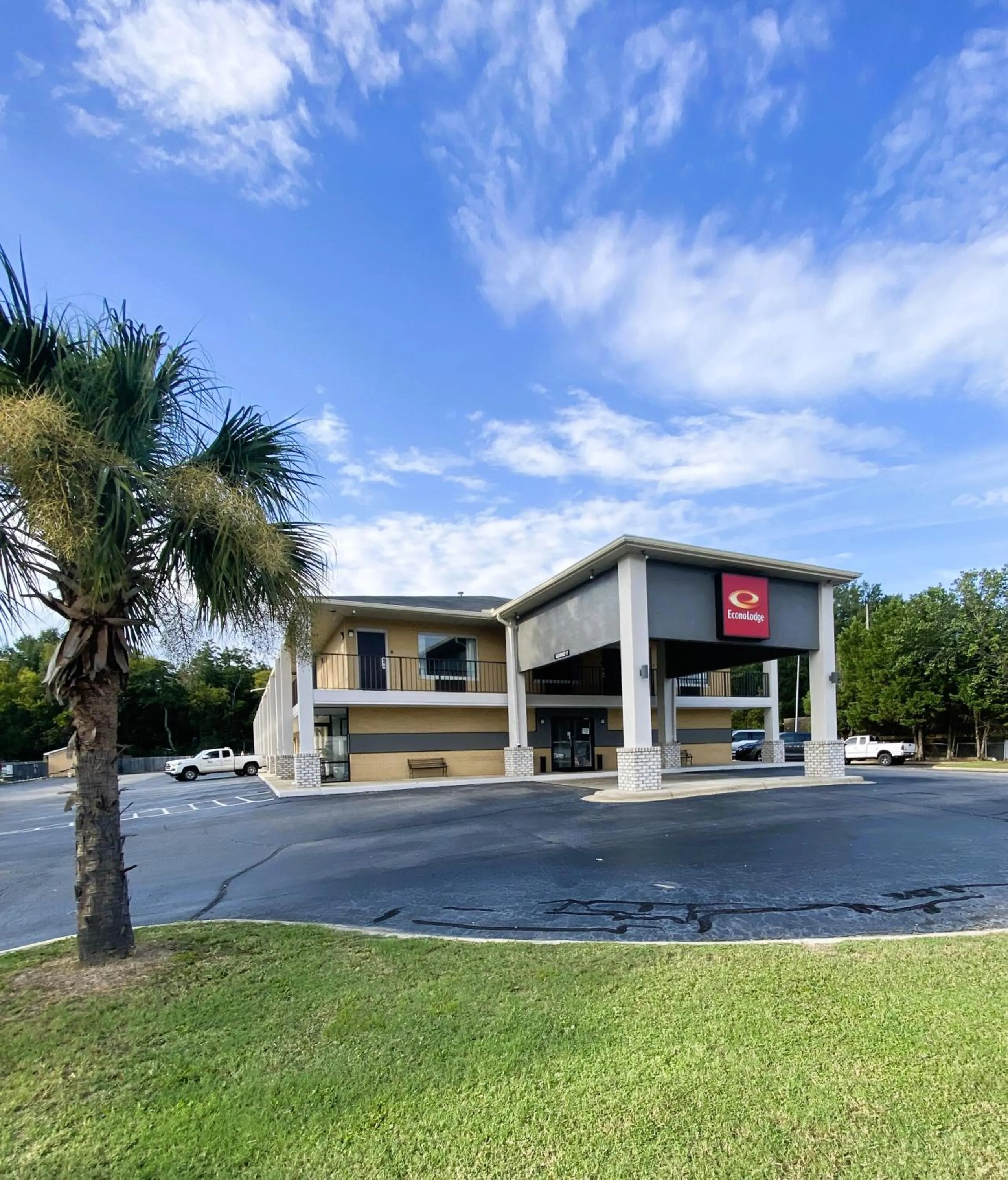 Property building in Econo Lodge Cheraw Market Street
