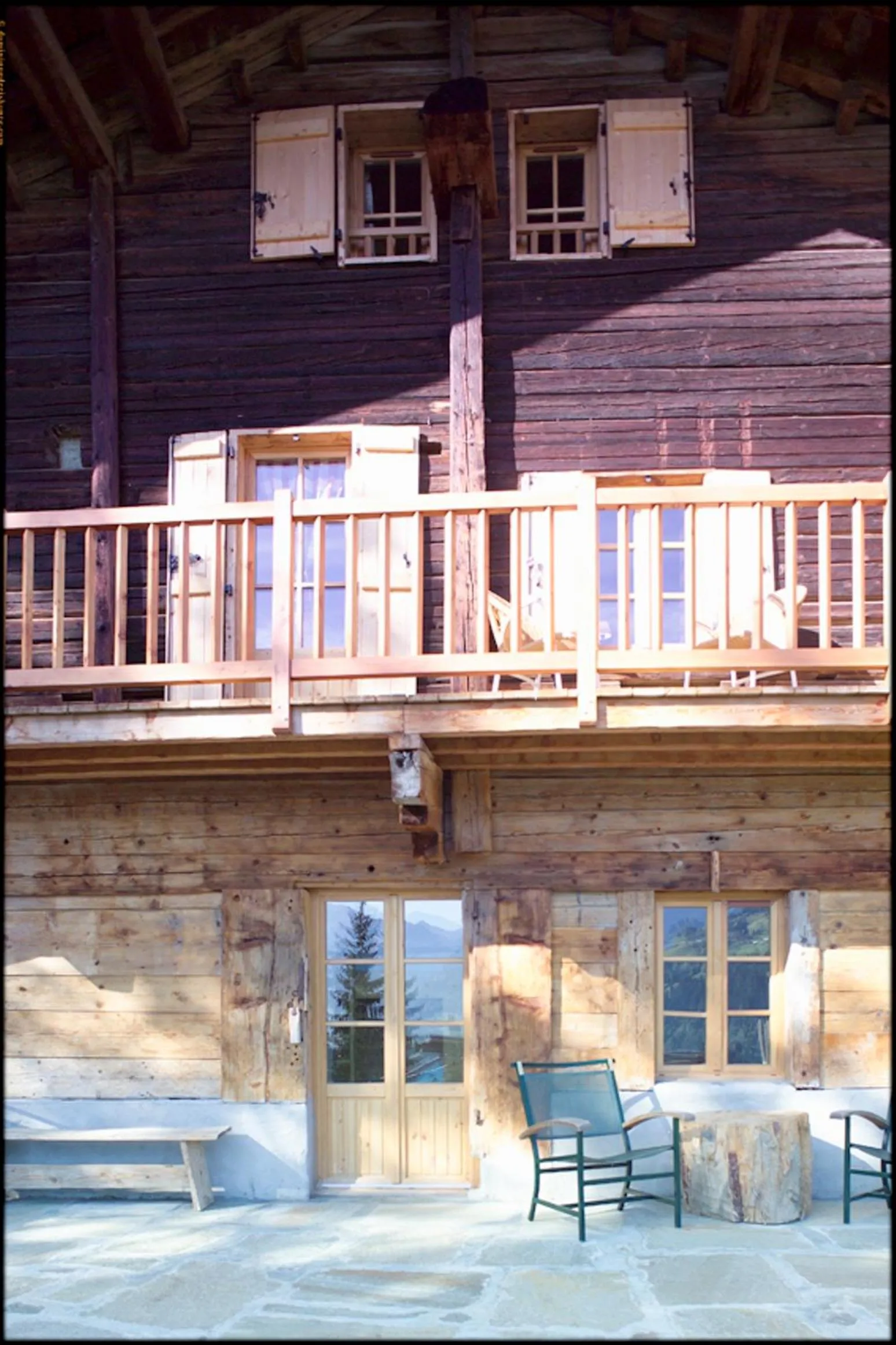 Patio in Hôtel La Ferme du Chozal, Chalet de tradition