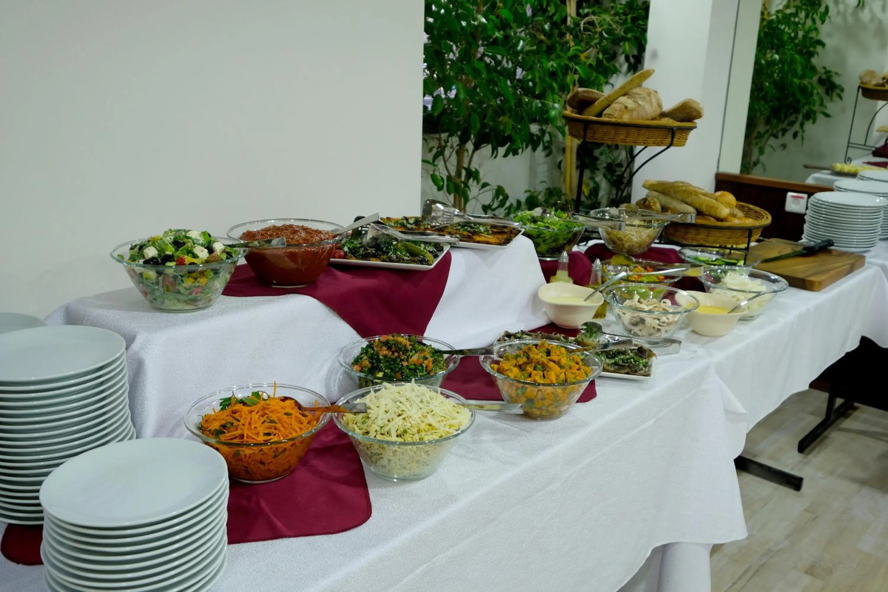 Lunch in Tantur Hills Hotel - Jerusalem