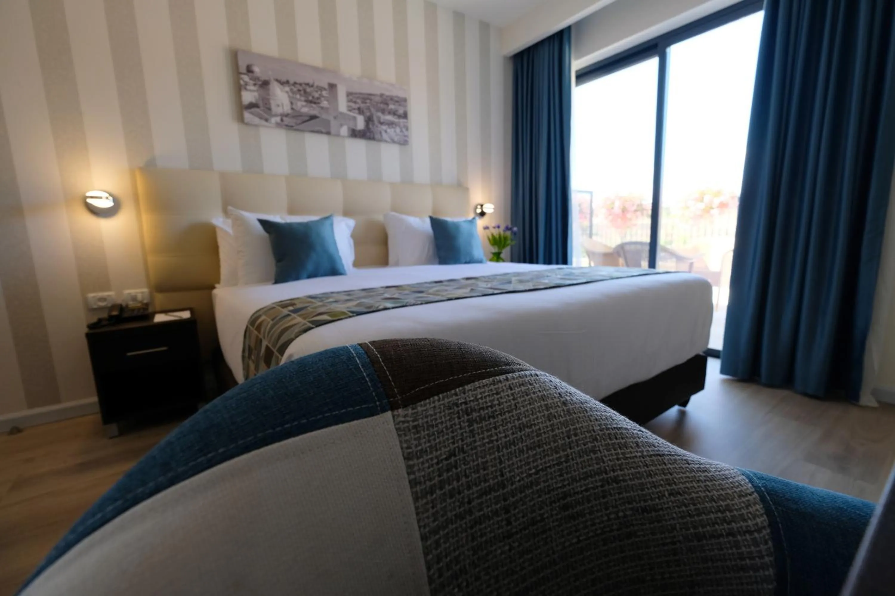 Photo of the whole room, Bed in Tantur Hills Hotel - Jerusalem