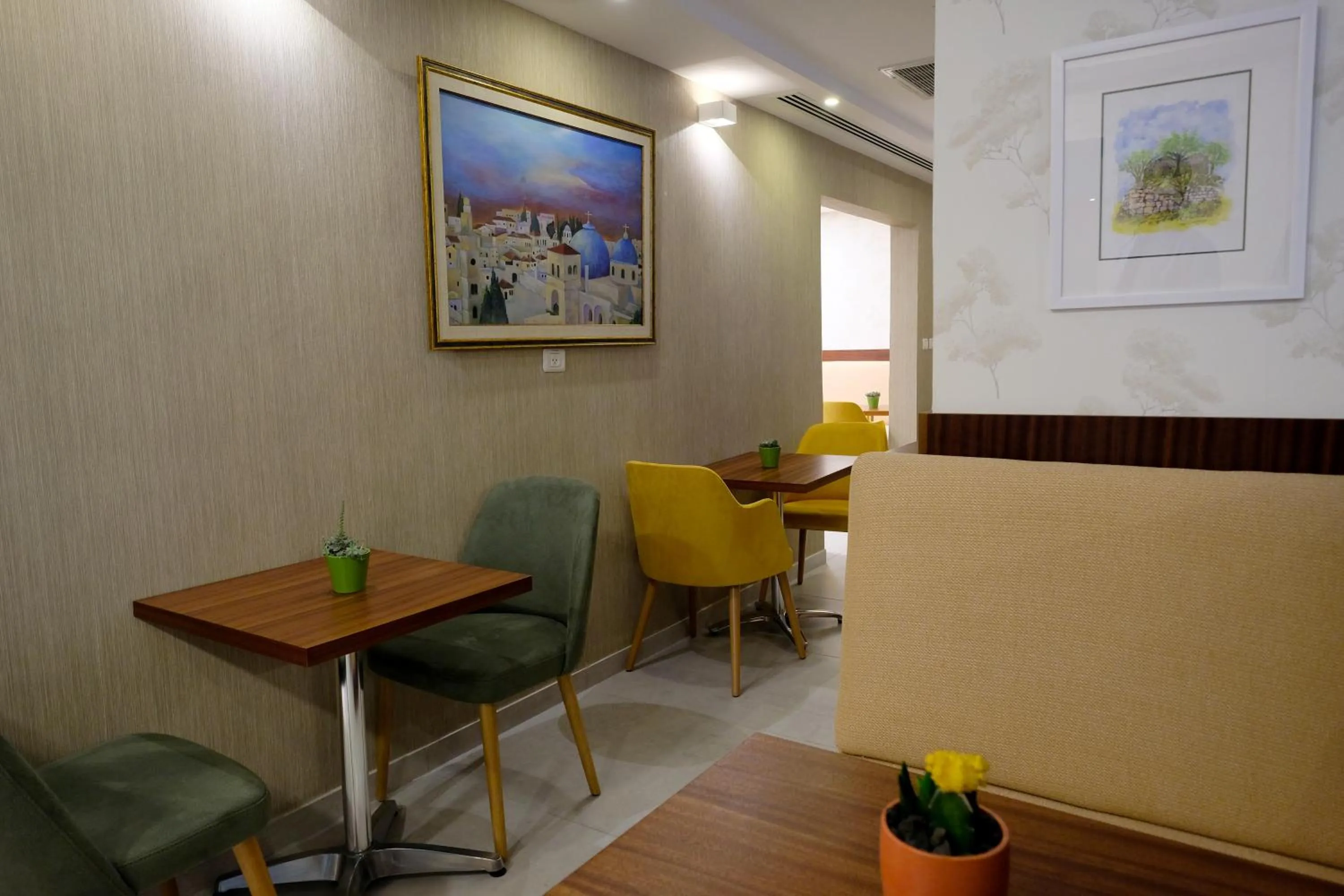 Restaurant/places to eat in Tantur Hills Hotel - Jerusalem