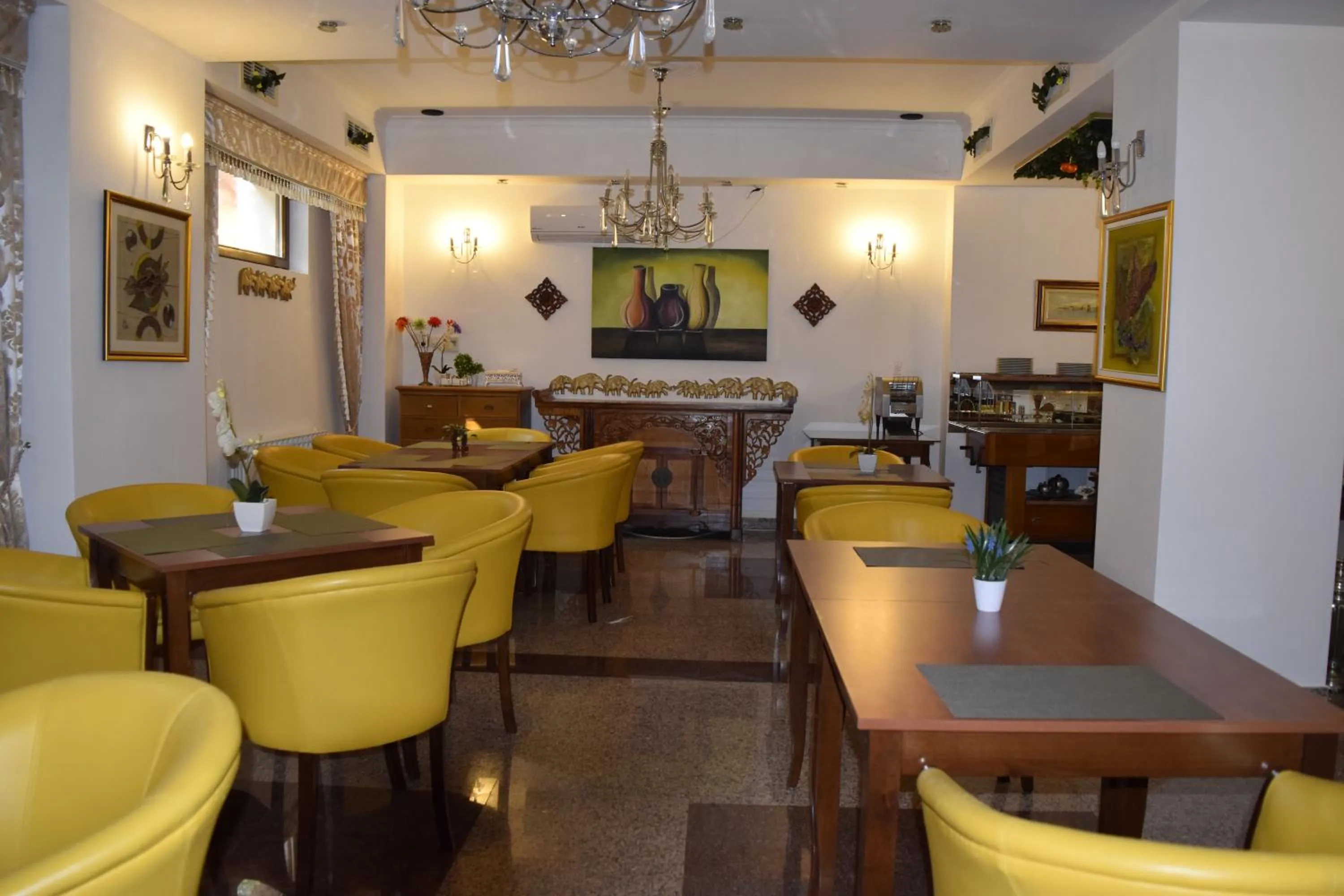 Lounge or bar in Hotel Michelangelo