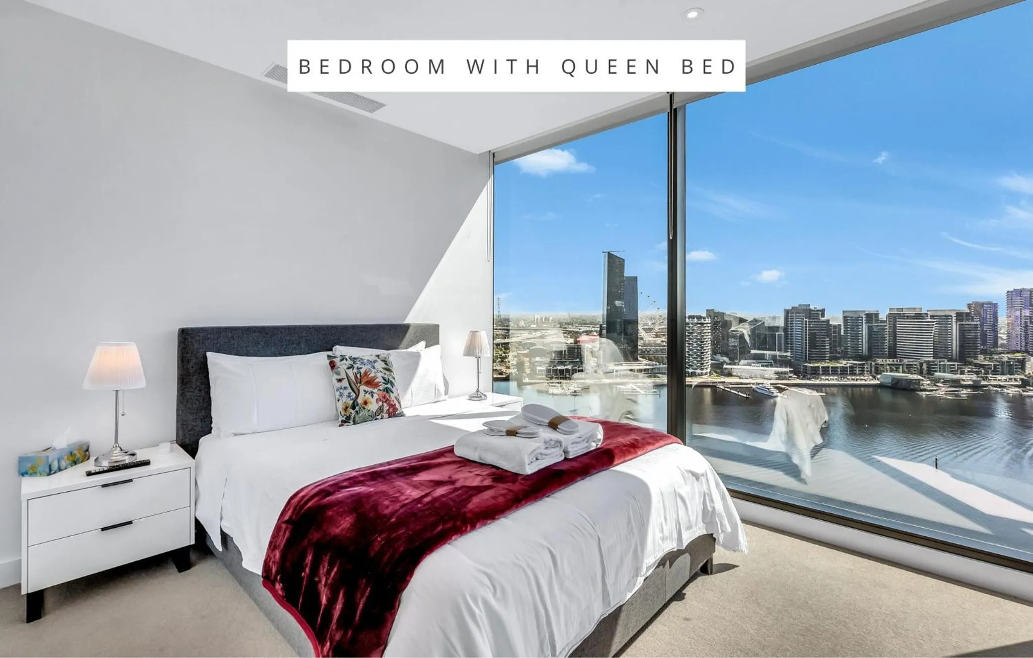 Bed in Melbourne Lifestyle Apartments - Best Views on Collins