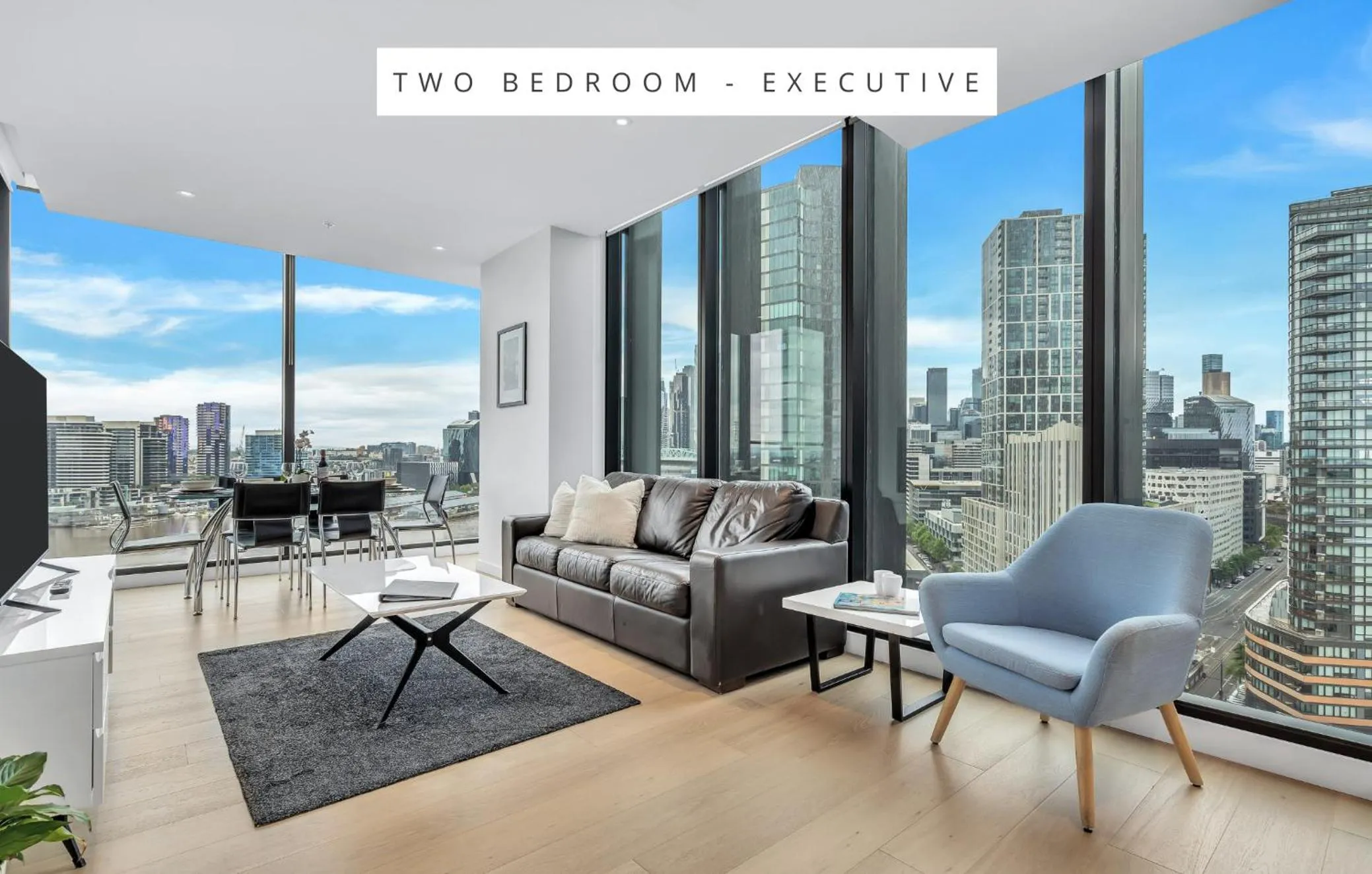 Day in Melbourne Lifestyle Apartments - Best Views on Collins