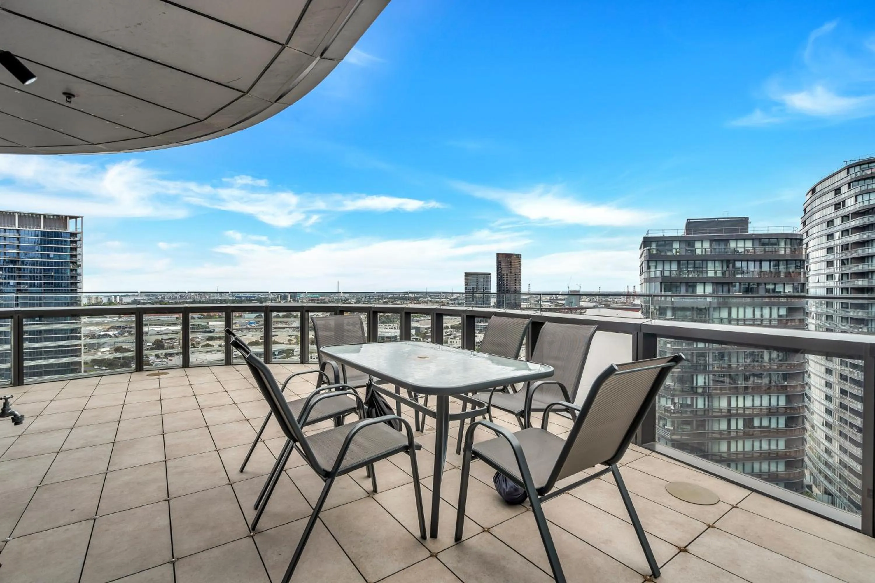Patio in Melbourne Lifestyle Apartments - Best Views on Collins