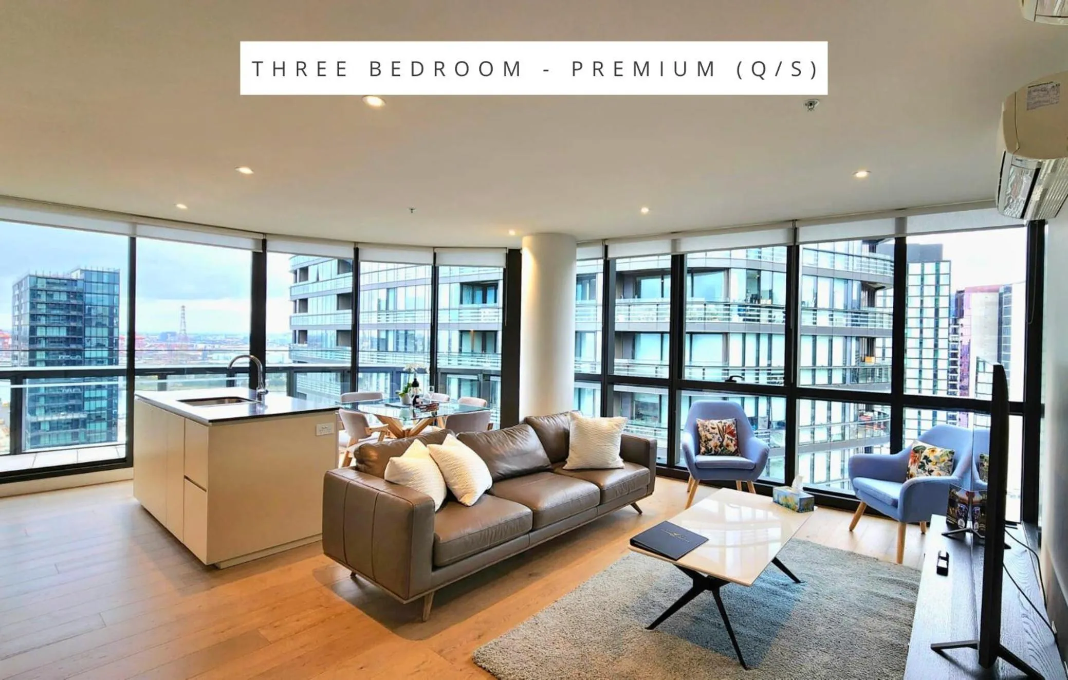 Living room in Melbourne Lifestyle Apartments - Best Views on Collins